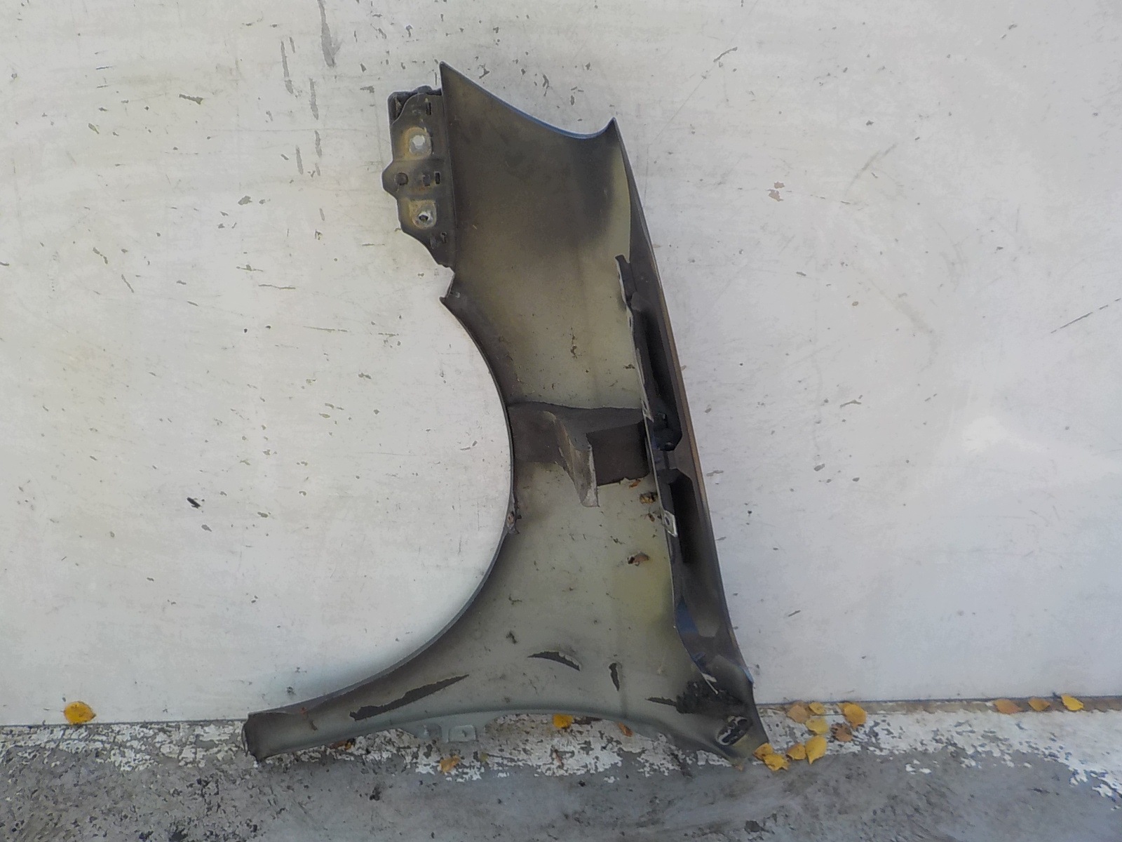 929 VOLKSWAGEN JETTA V GOLF V KOMBI fender right front front
