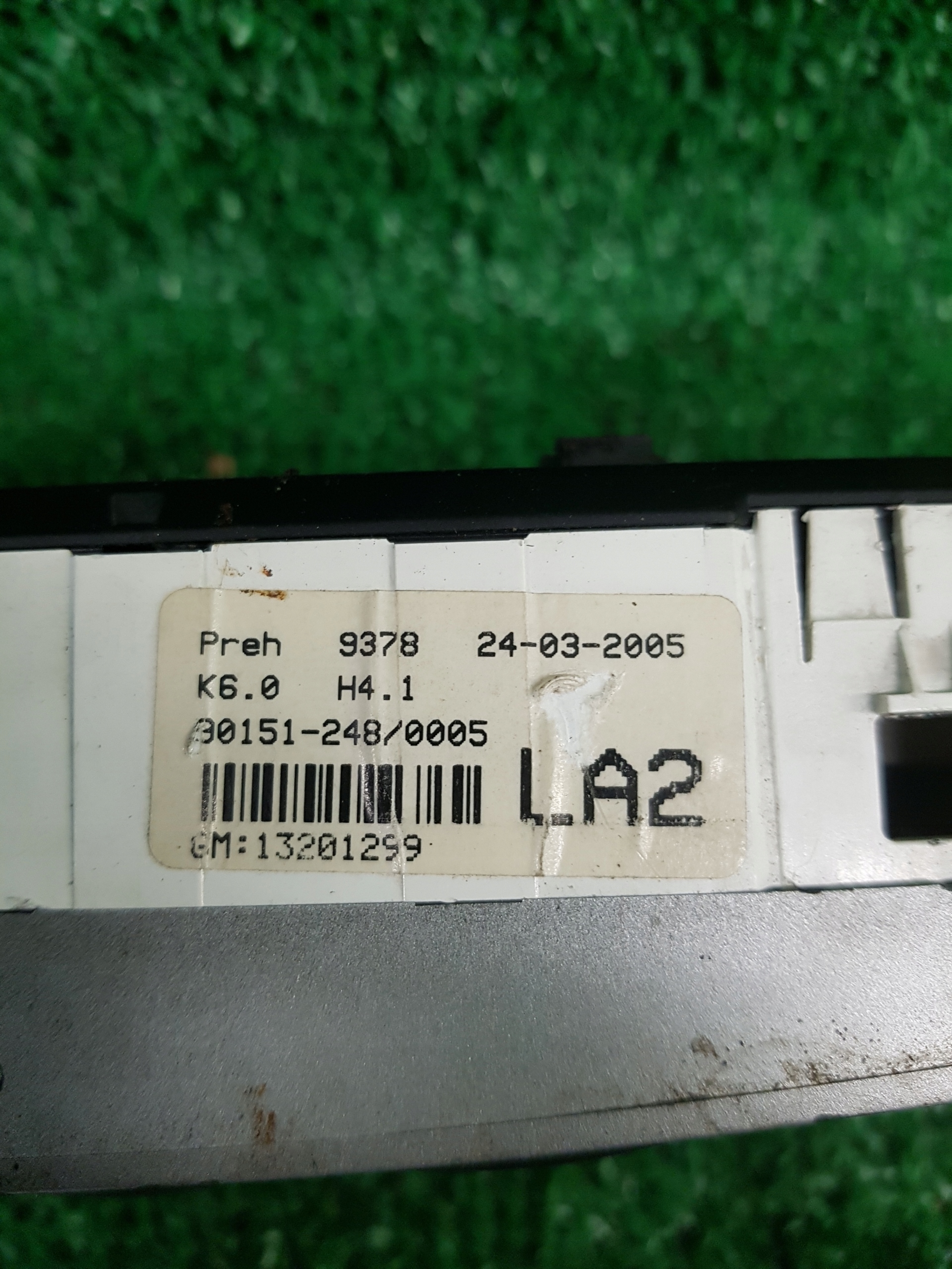 control panel air conditioning devices OPEL ASTRA H 13201299