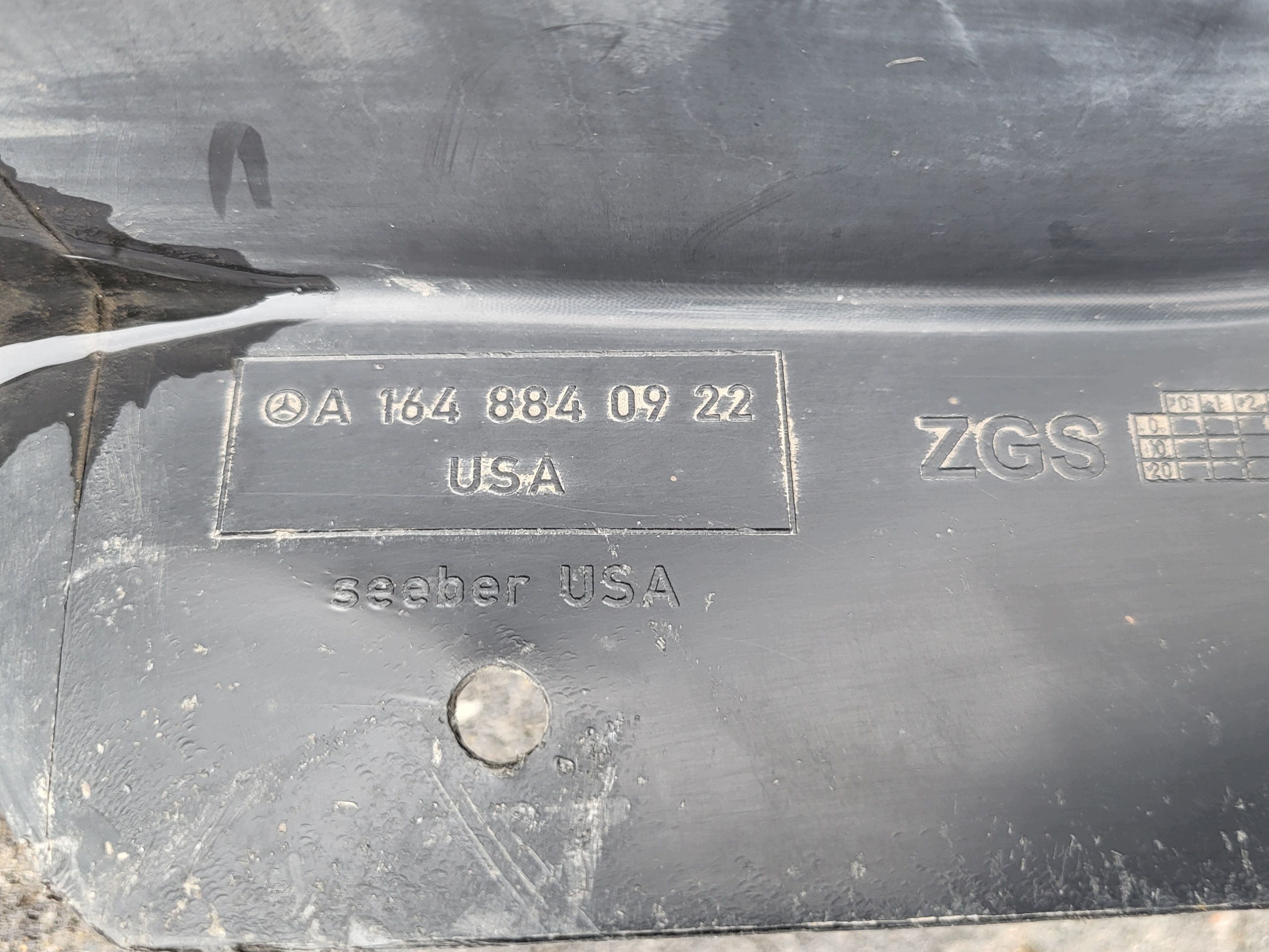 mudguard left front front part rear MERCEDES ML W164 A1648840922 OE