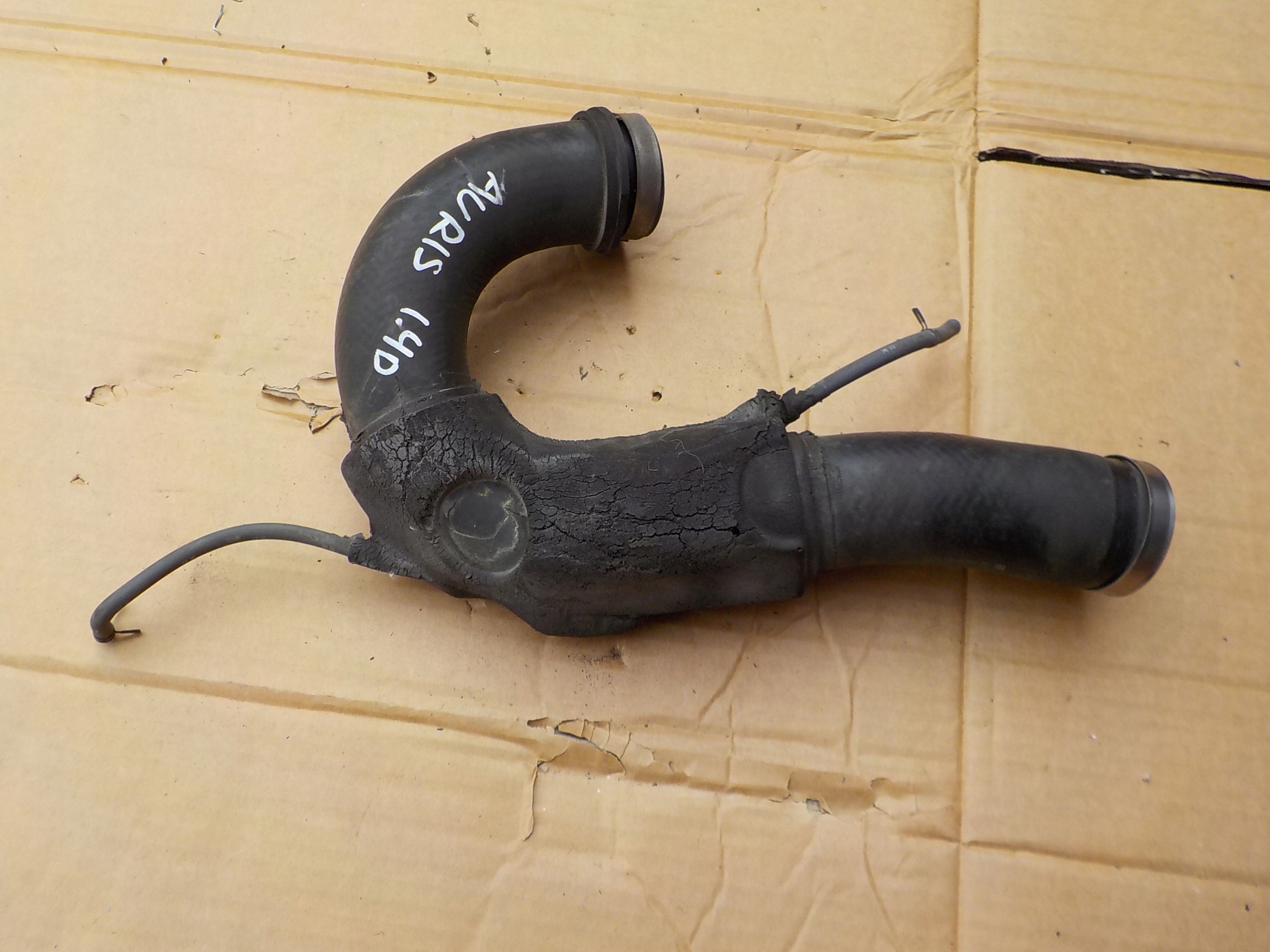 Schlauch luft toyota auris und 1,4 D4D 2009r