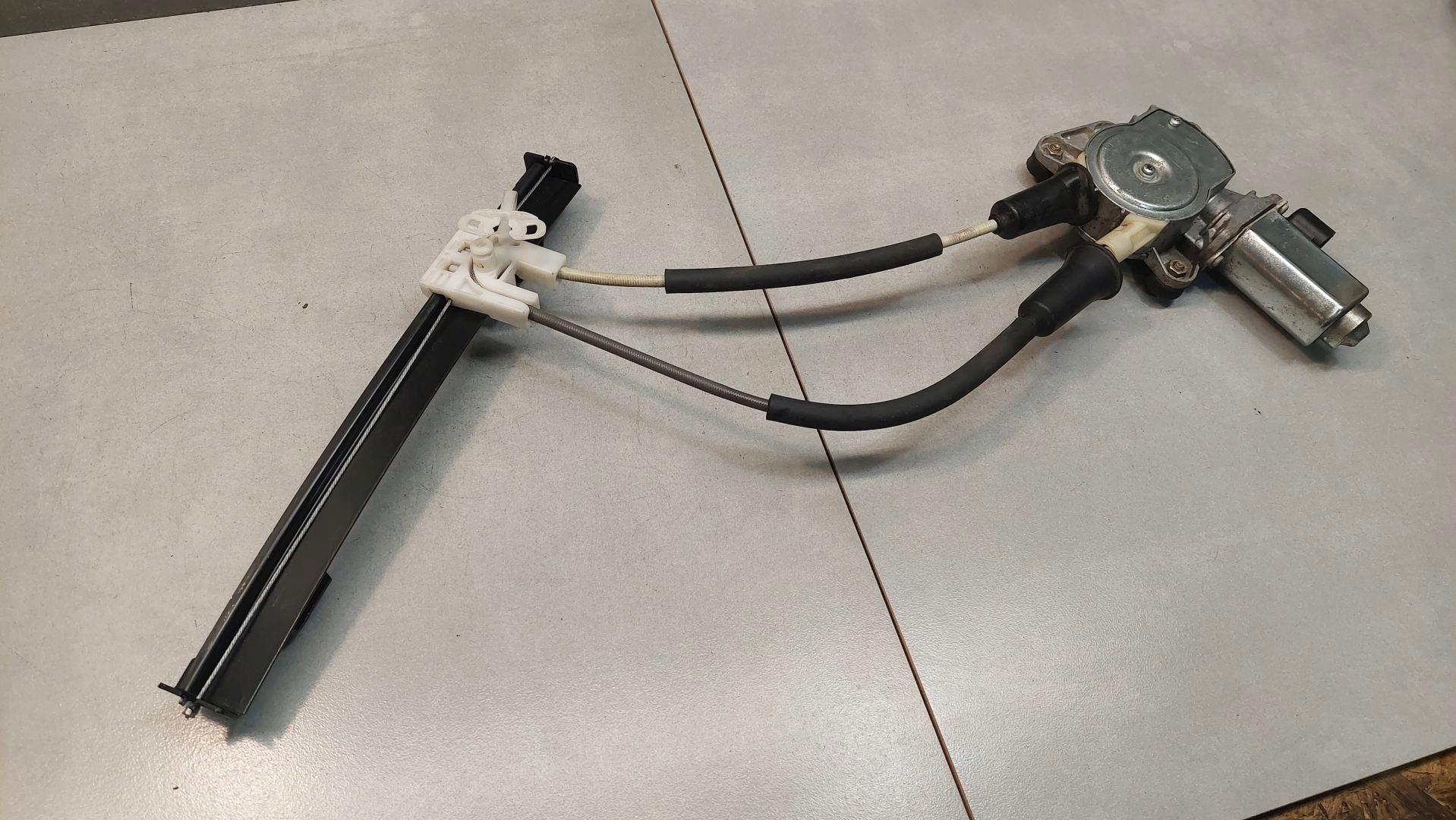 window regulator left rear part ALFA ROMEO 147 1.6