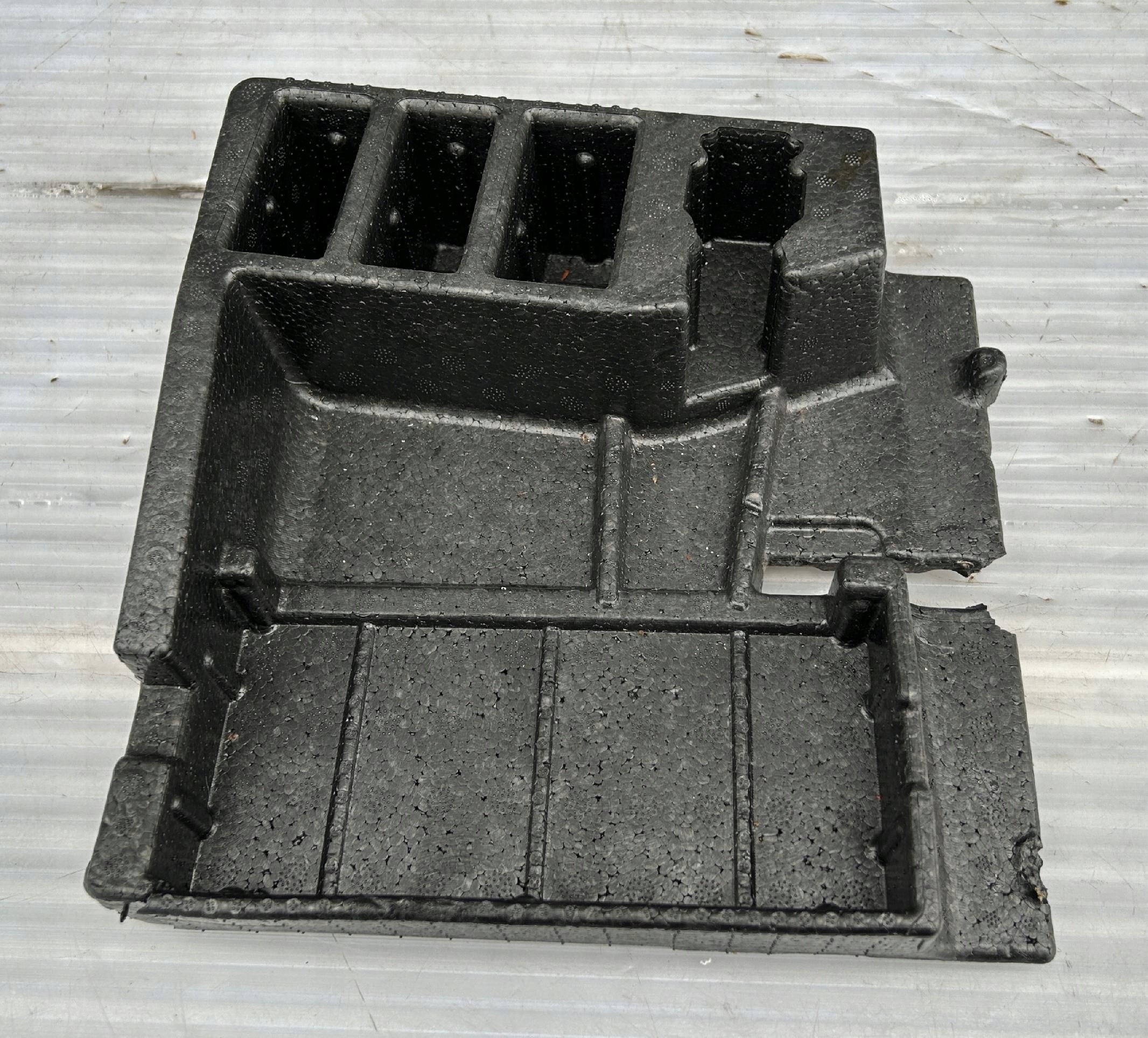 WKLAD polystirene boot BMW 7 F01 9159446