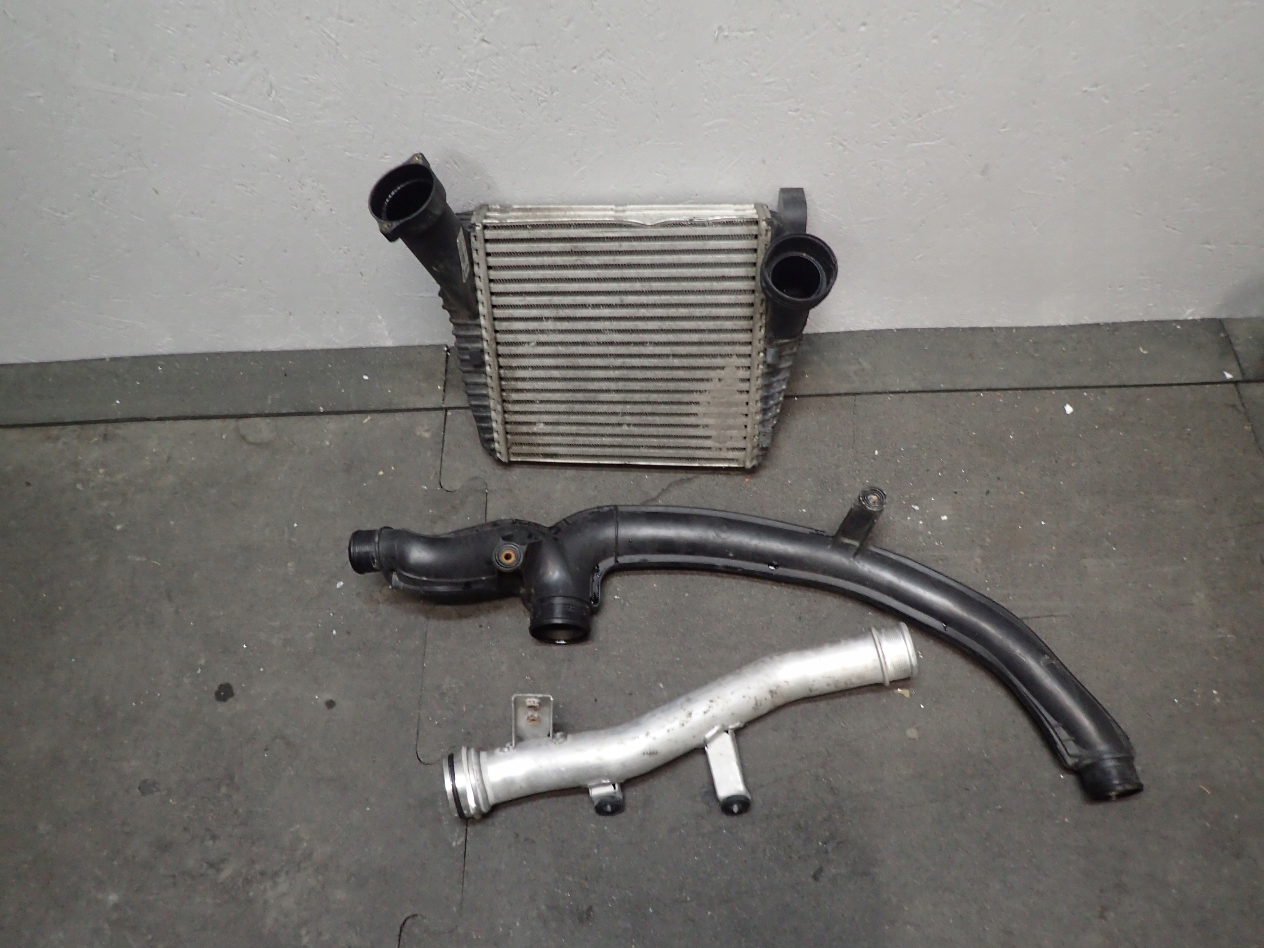 INTERCOOLER AUDI Q7 VW TOUAREG PORSCHE CAYENNE 7L6