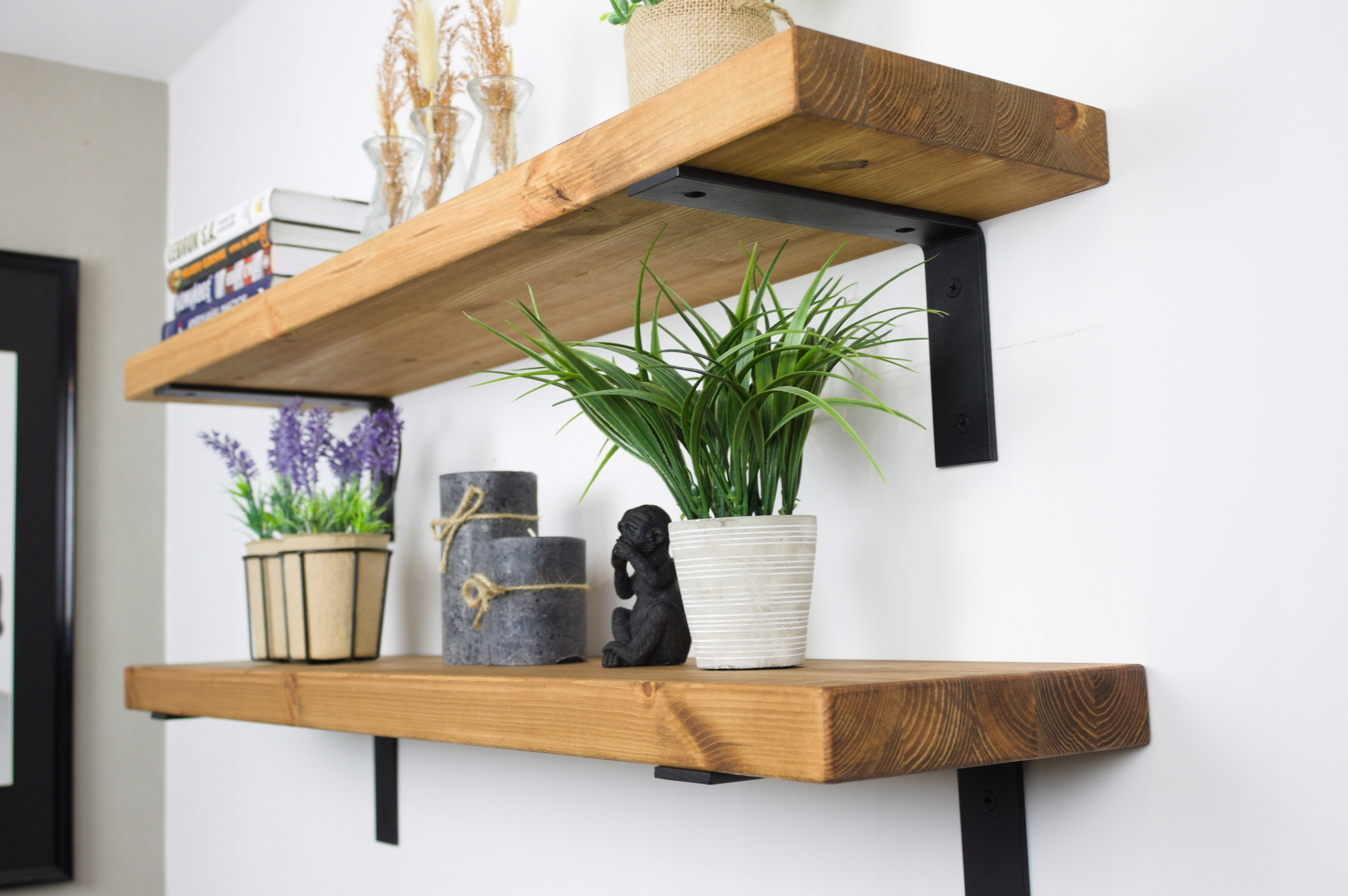 Závesná nástenná polica Loft masívne drevo, kov, do kuchyne 120 cm x 30 cm