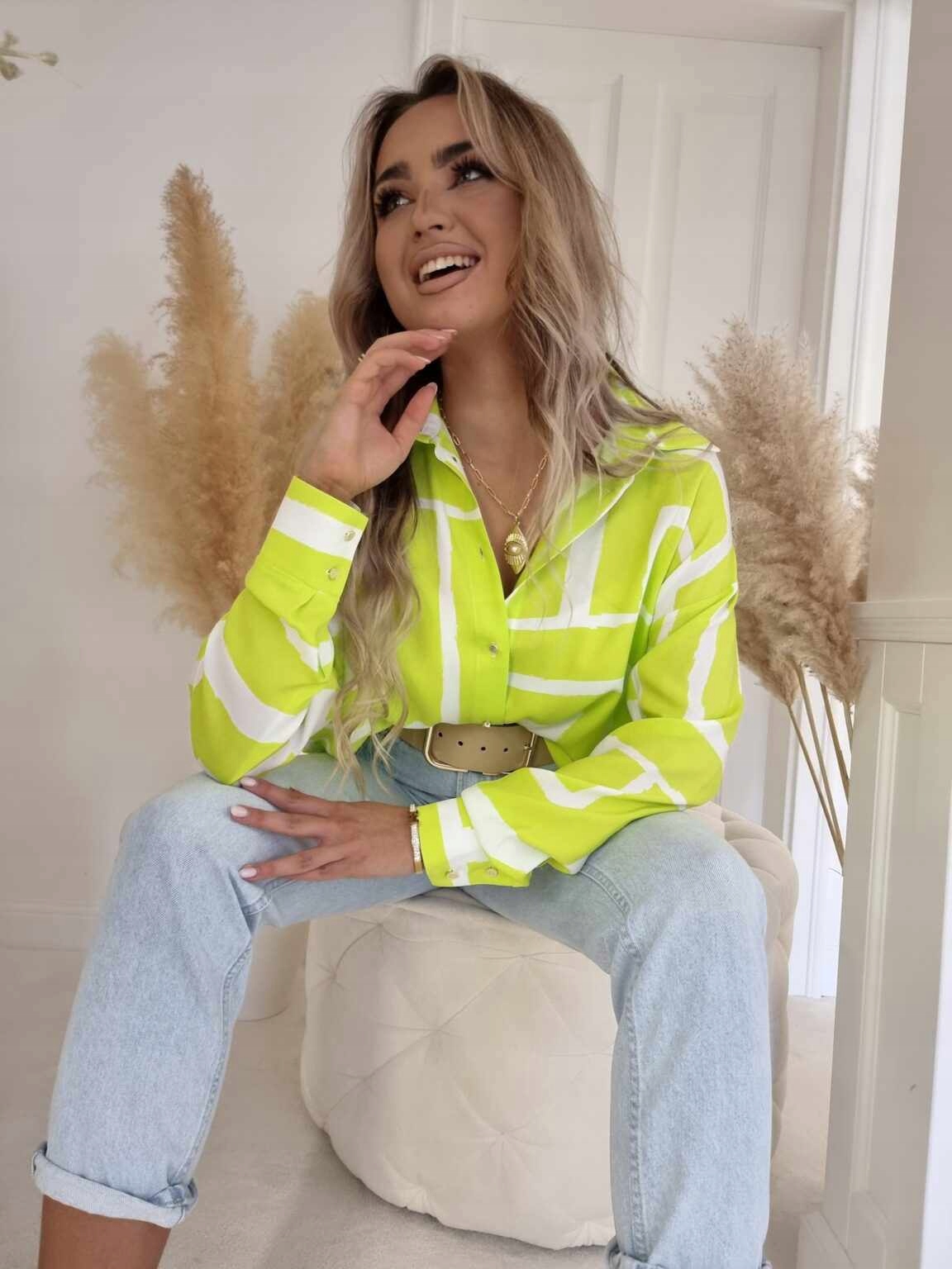 KOSZULA DAMKSKA BY ME OVER SPRING LIMONKA [Kolor: żółty, ROZMIAR: XS/S] Odcień limonkowy