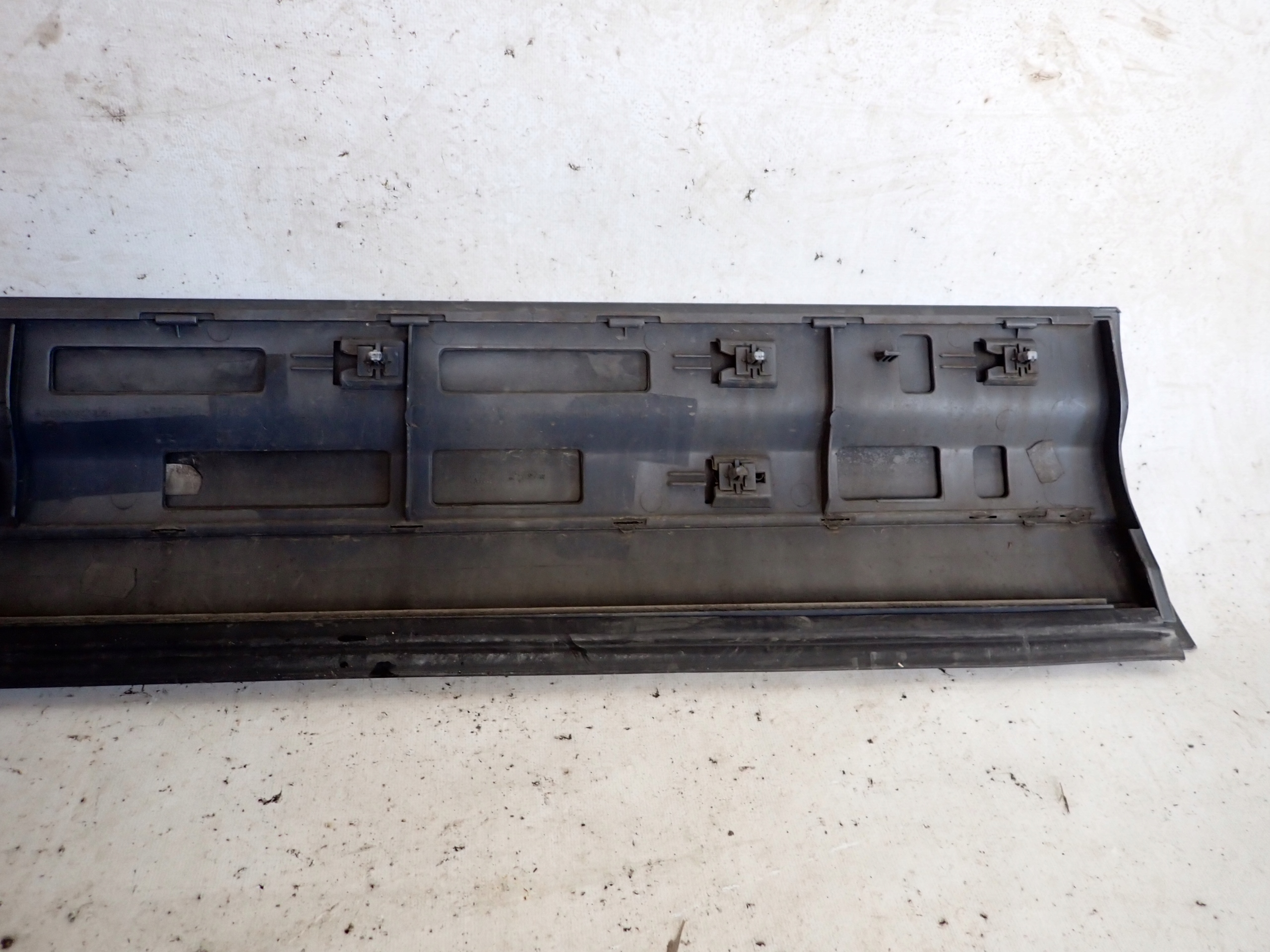 moulding for door right front front PORSCHE CAYENNE 7P5 7P5837788Q