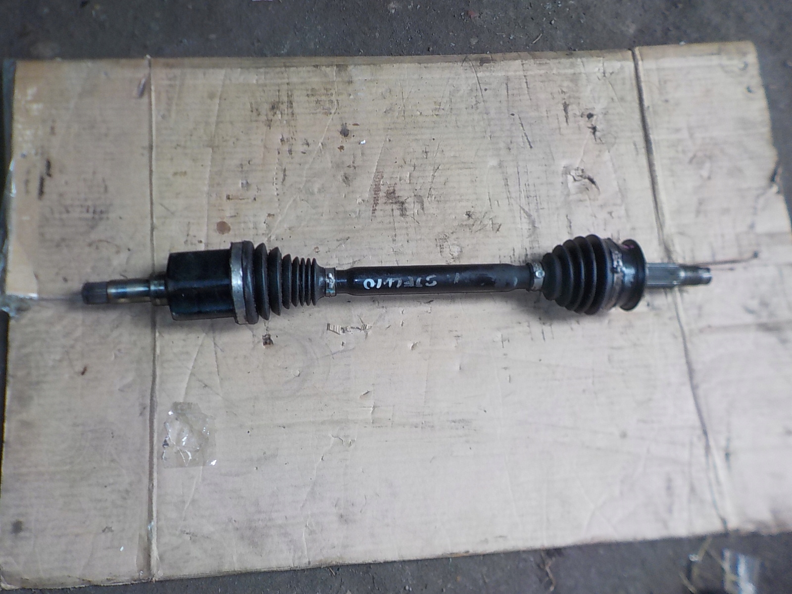 ПІВВІСЬ ЛІВИЙ STELVIO 2.2 JTDM