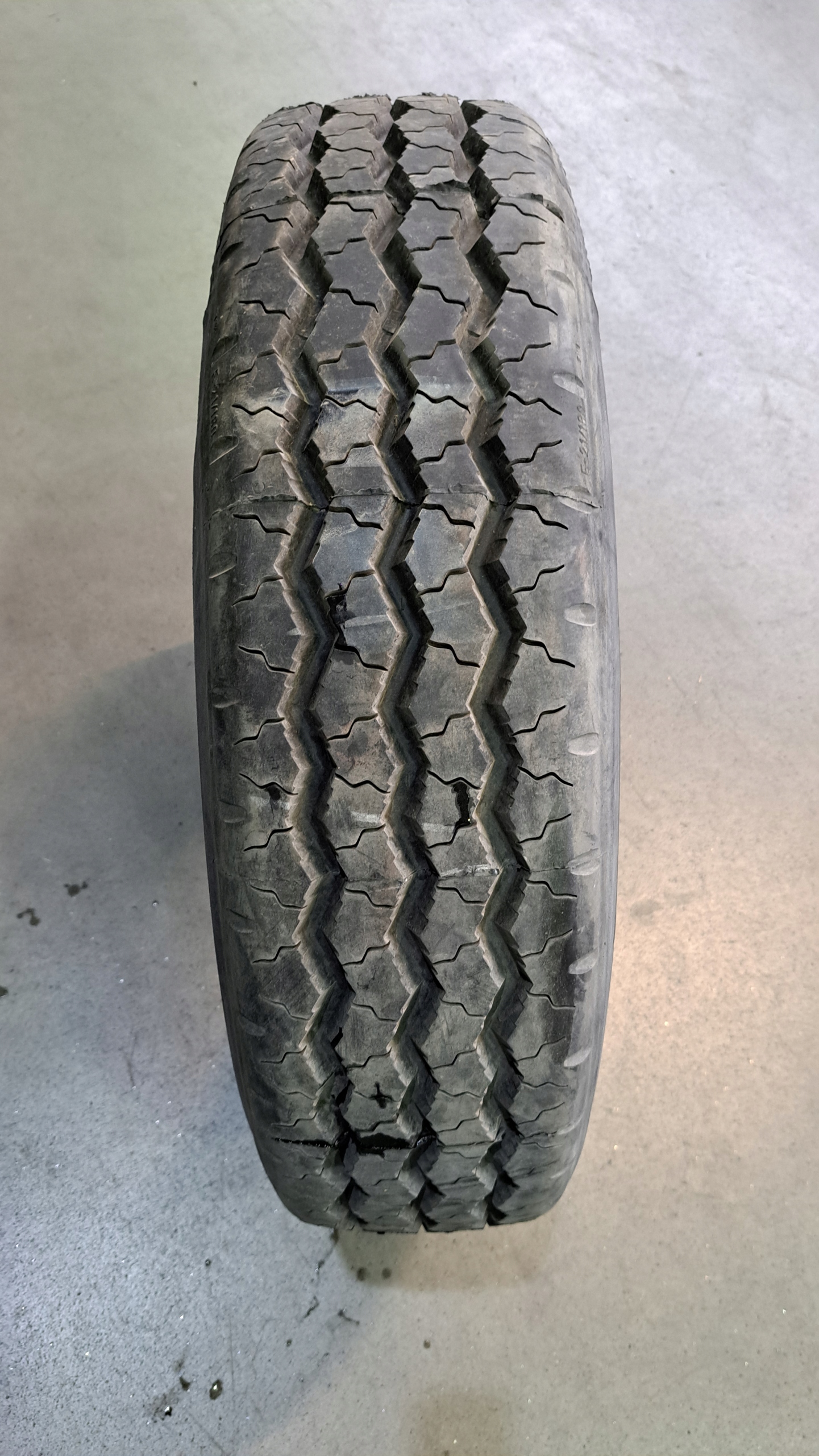 1X 215 / 75R17.5 PZT 3-ПАЗ протектора