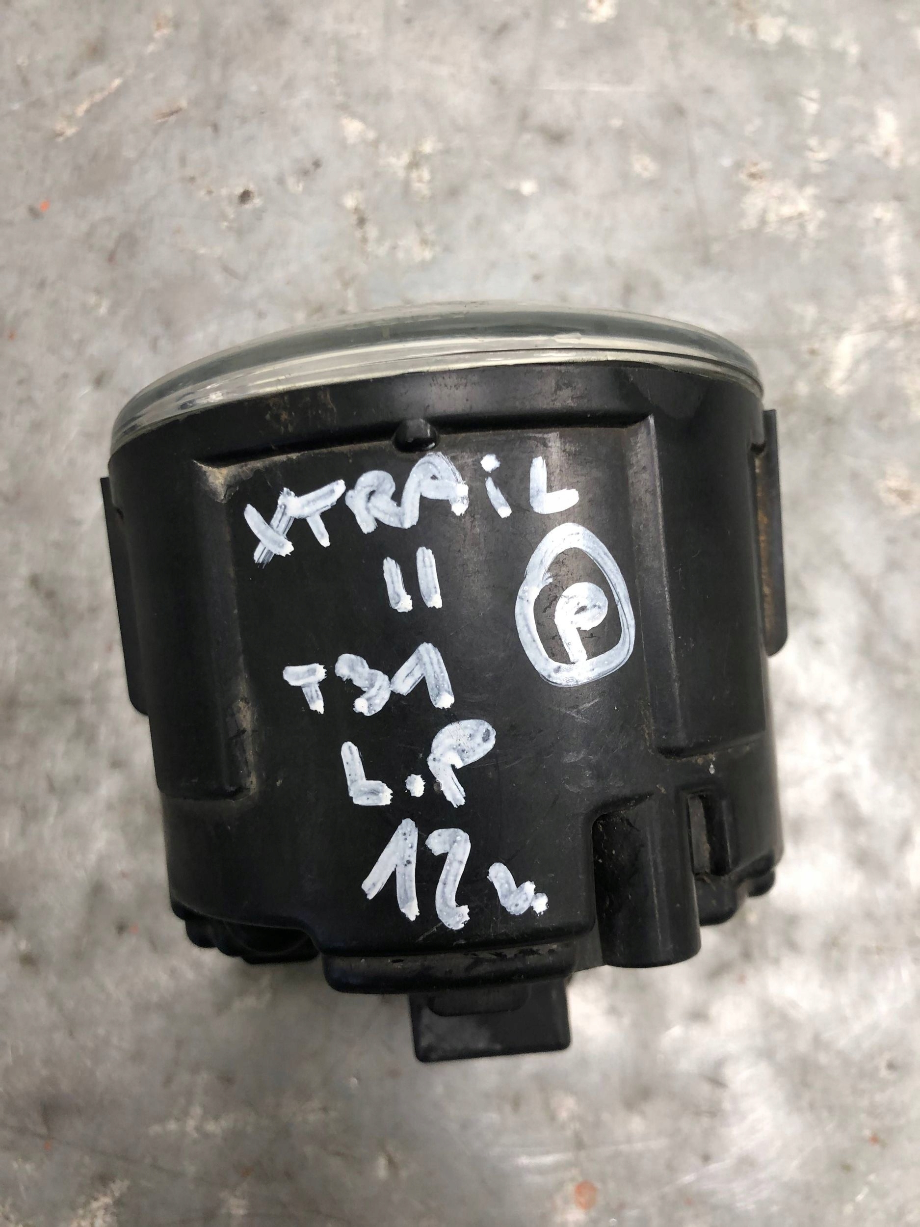 fog light left front NISSAN X-TRAIL T31 89490580