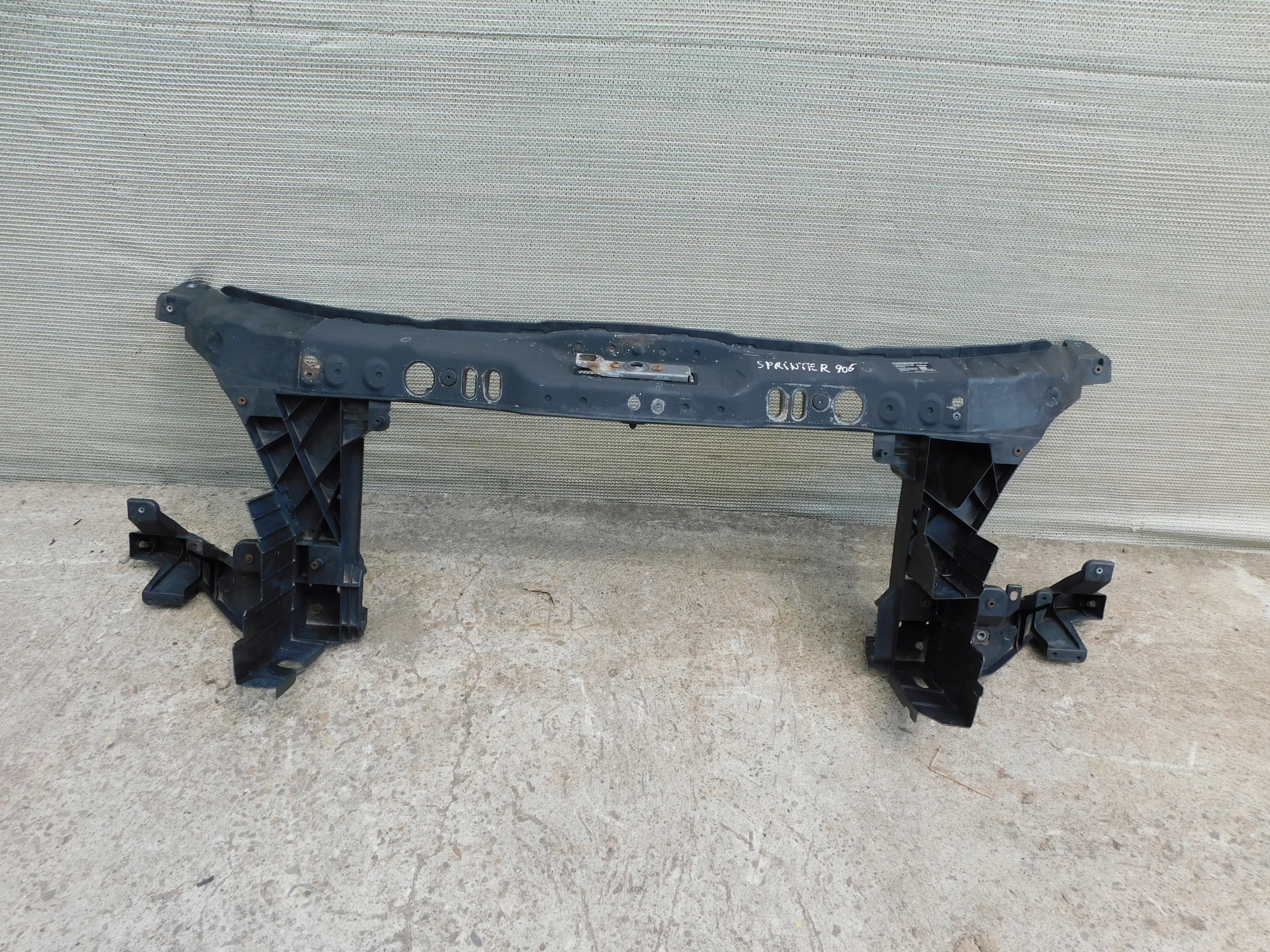 pillar iron support panel for radiators Mercedes Sprinter 906 original