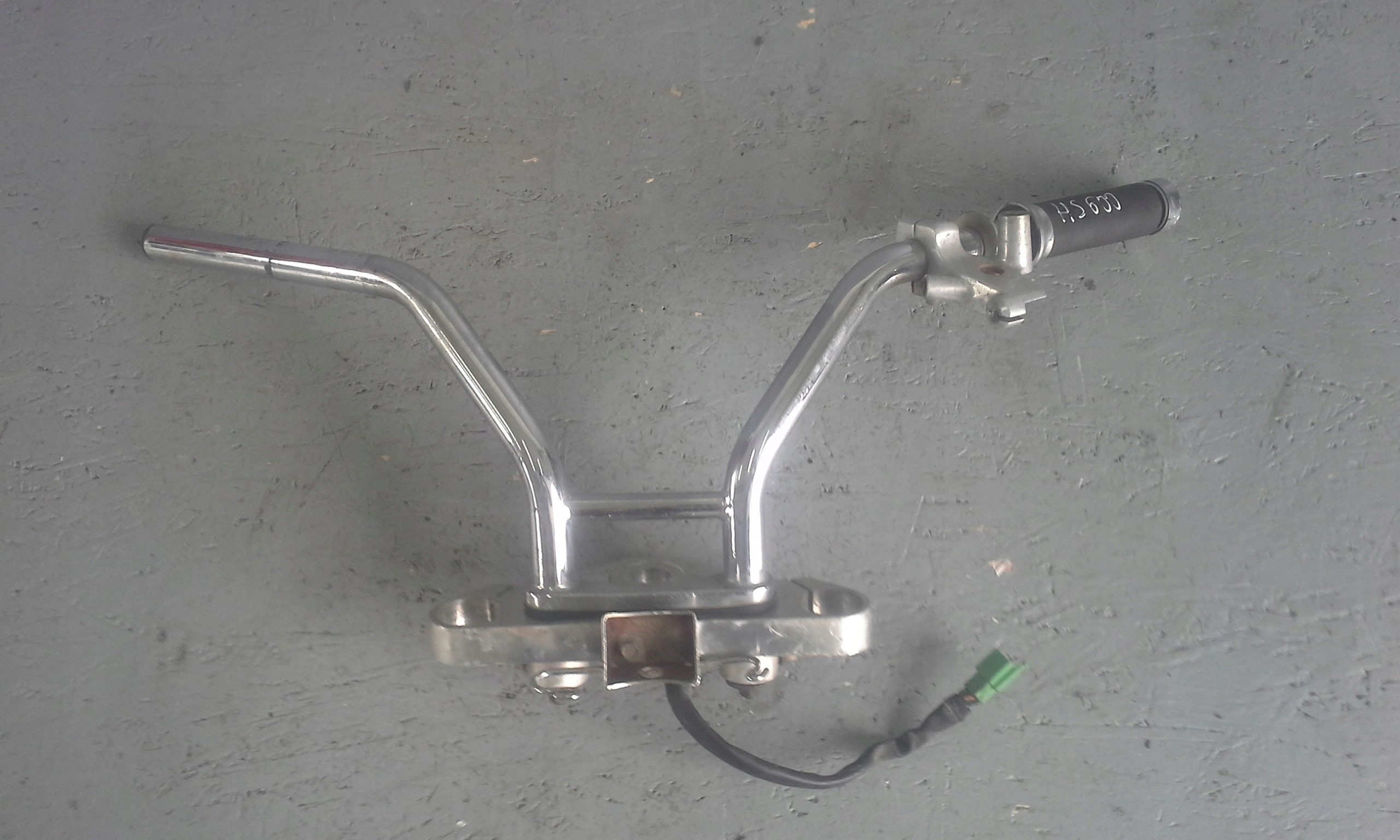 123453016 - Honda SHADOW VT 600 руль