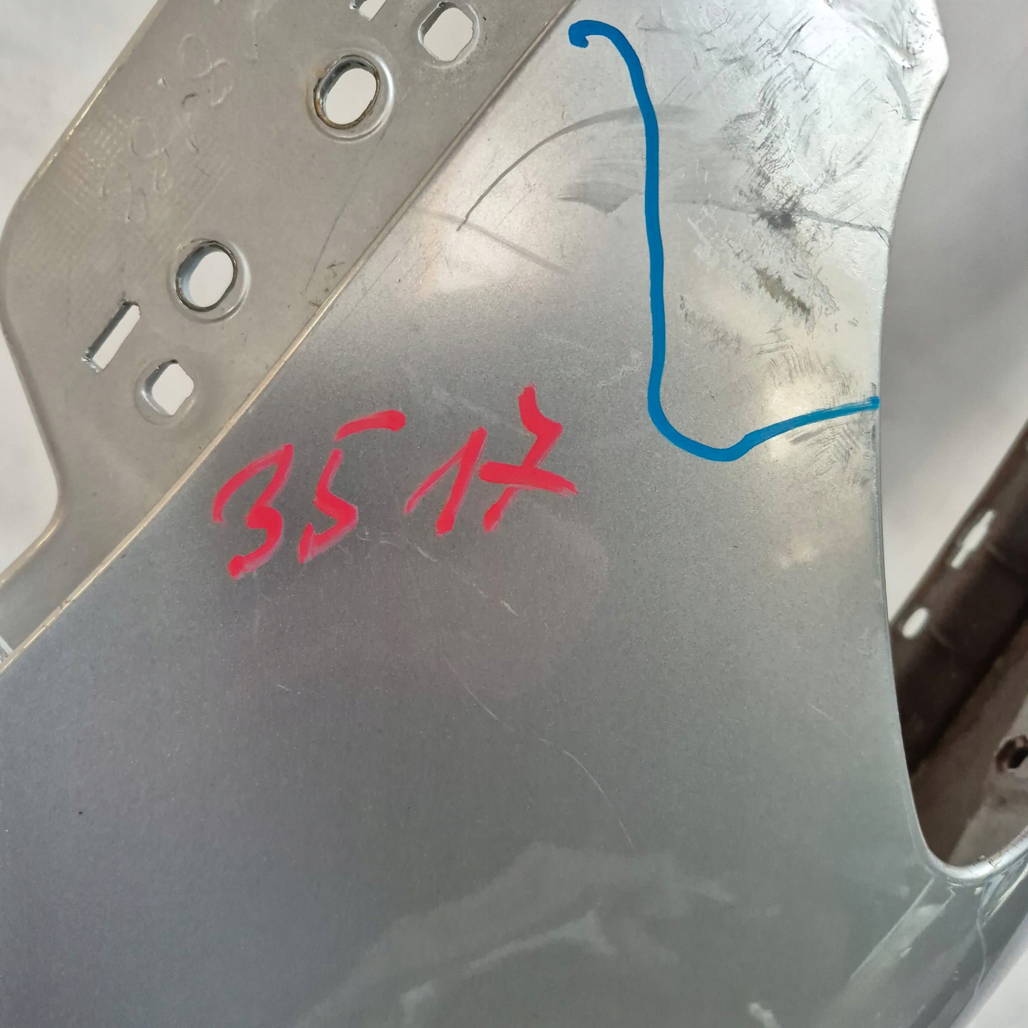 VW PHAETON 02-10r. -> fender left front front