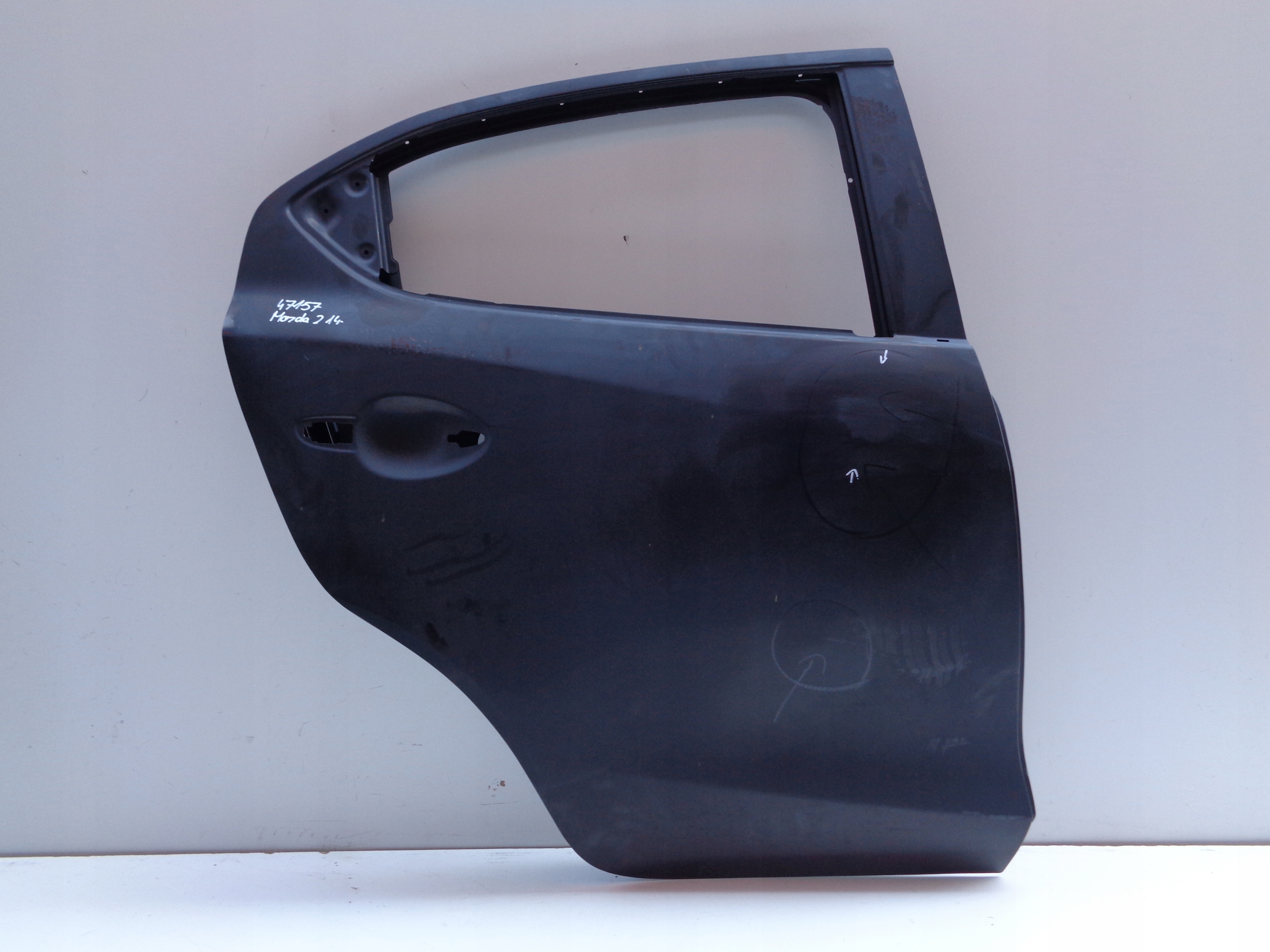 new door right rear. MAZDA 2 14- NR 47157