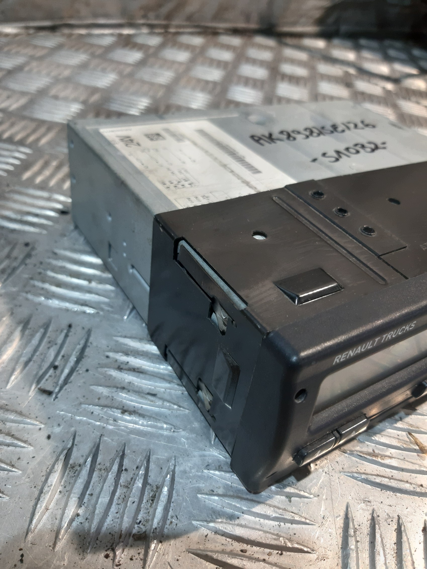 TACHOGRAF RENAULT 1381.1052309003 D-78052
