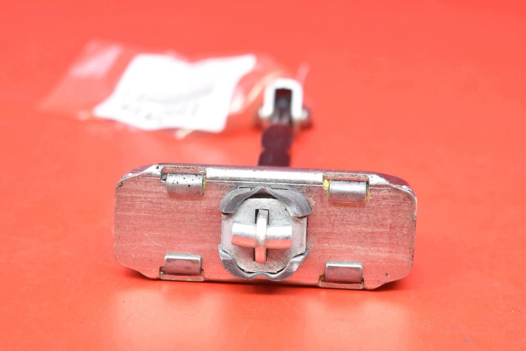 limiter door right front TOYOTA YARIS 4 IV GR 20