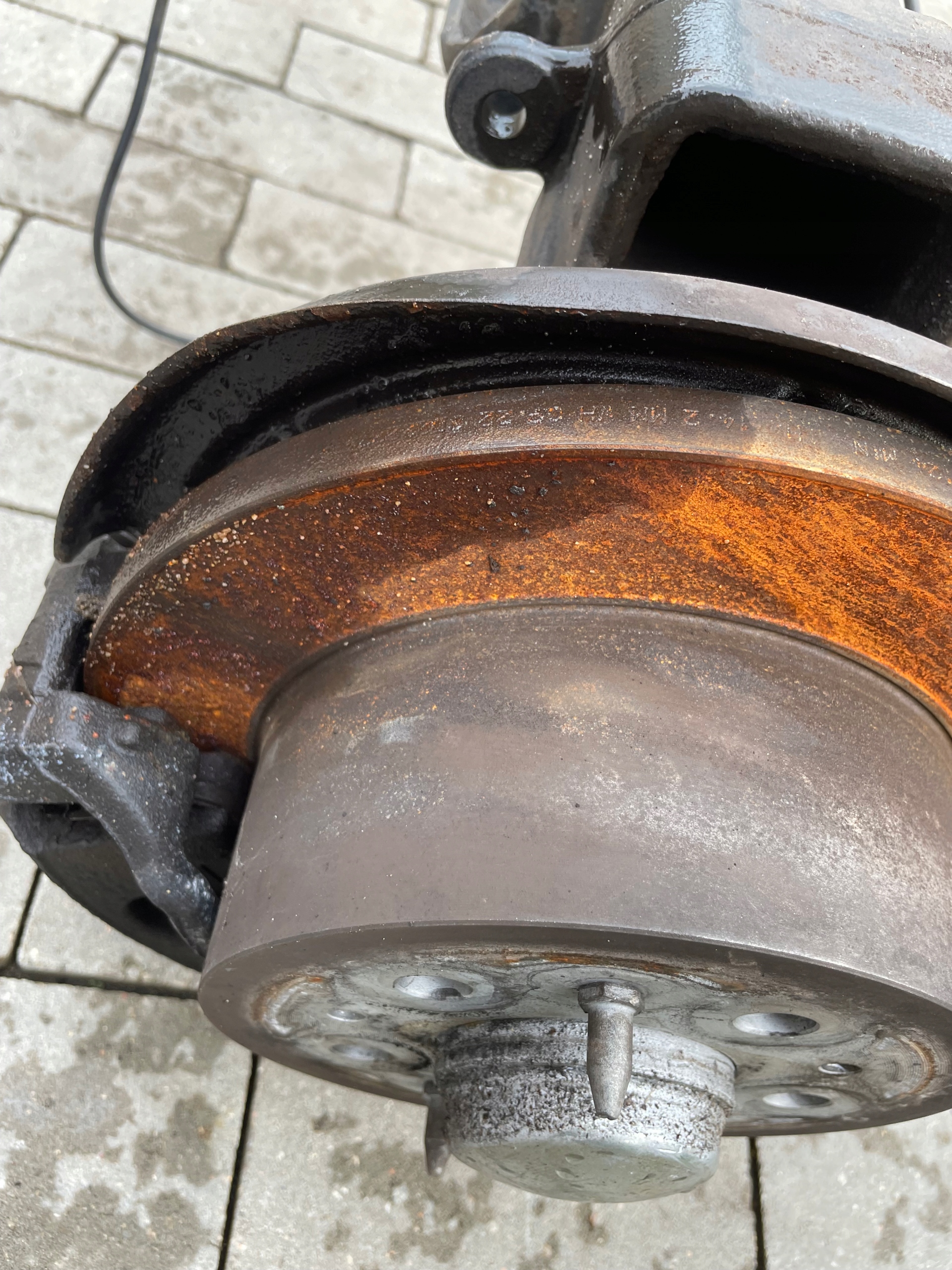 DUCATO III JUMPER LIFT BELKA TYLNA OŚ ZACISKI TARCZE KOMPLETNA 01374249080 Producent części Fiat OE