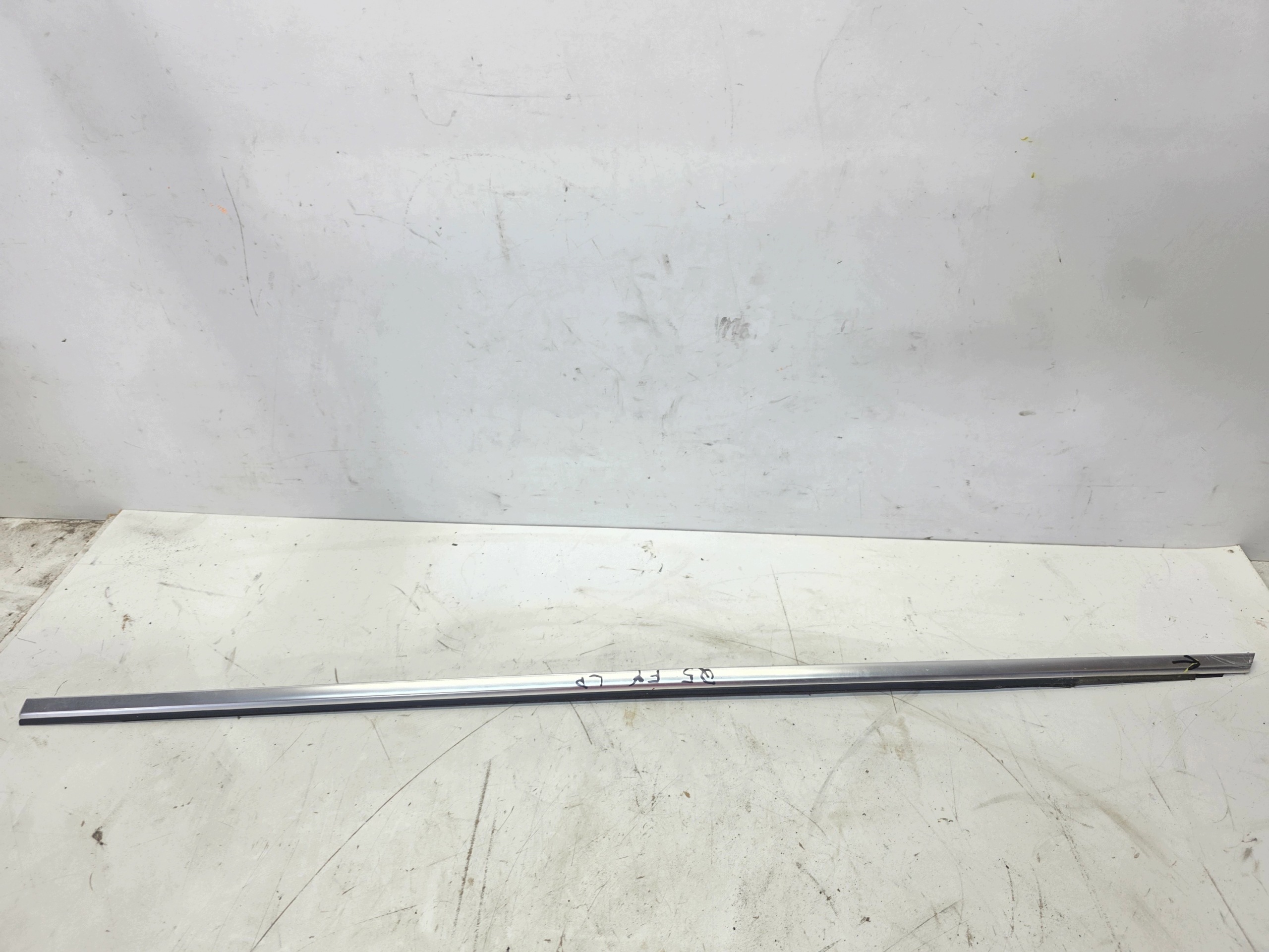moulding dust SZYBE door left front CHROM AUDI Q5 FY 80A853283