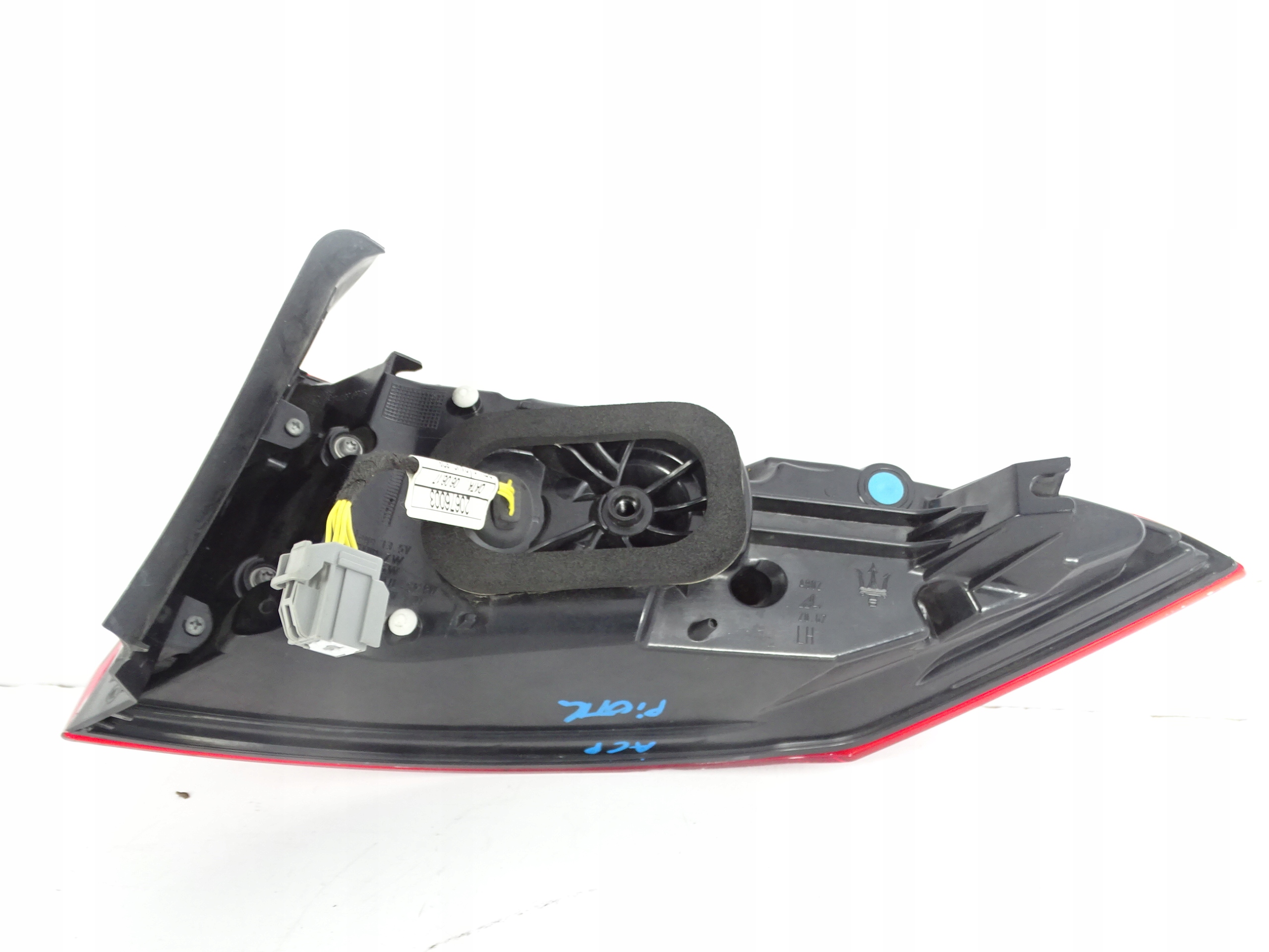 фонарь левый MASERATI LEVANTE M161 оригинал европа