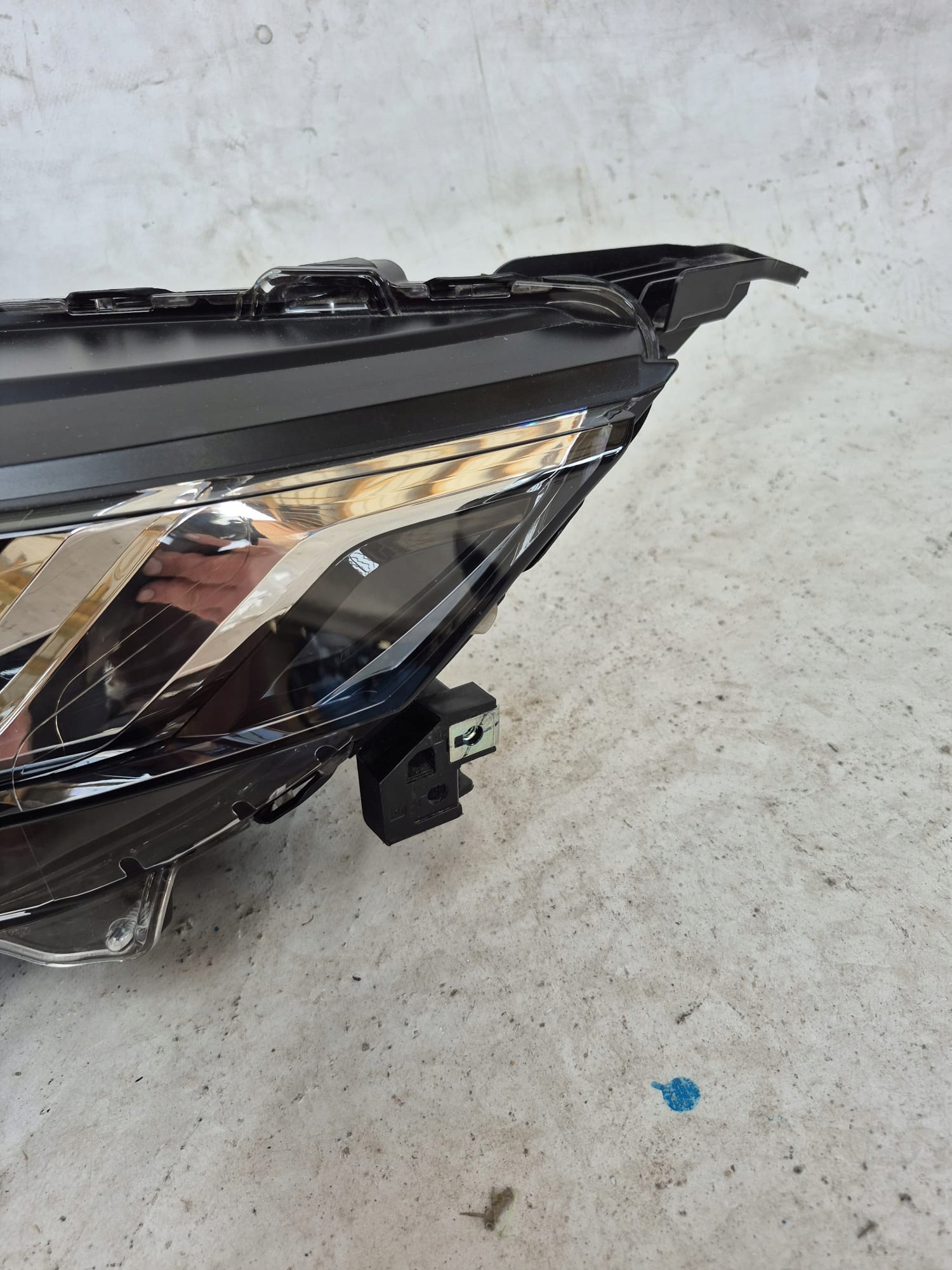 MITSUBISHI L200 V 5 LIFT 19- light left front front SOCZEKWA