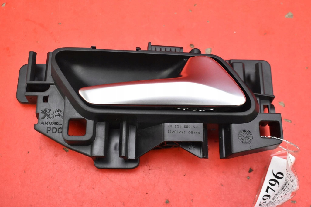 handle inner right rear part CHROM 98201552VV PEUGEOT 2008 2 II 19-21