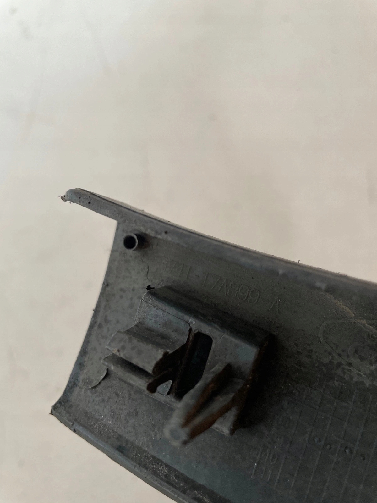 lista lökhárítónak far hátso bal Ford Kuga MK1