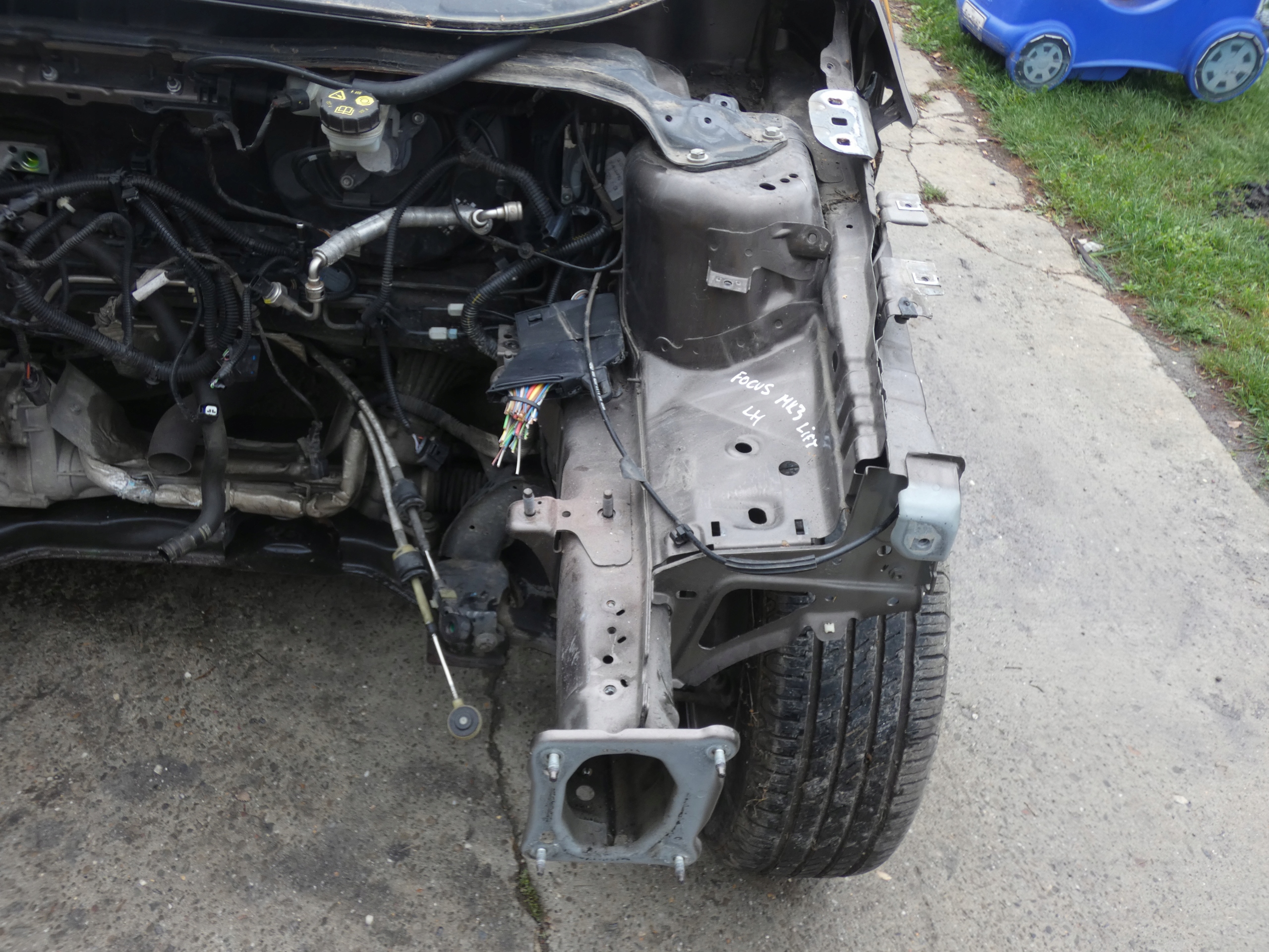 FOCUS MK3 quarter left right front 2016R XF