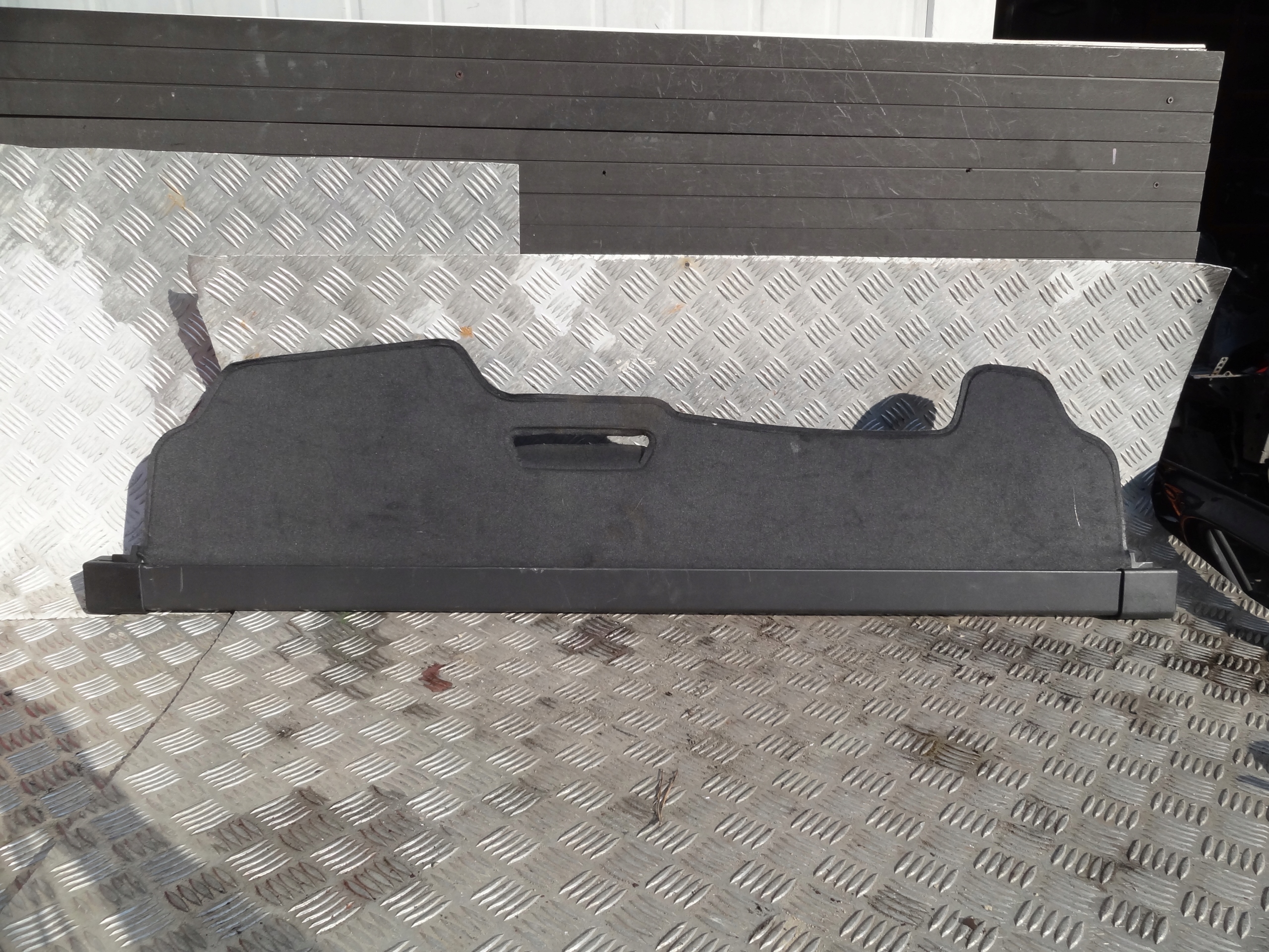 DACIA DOKKER 2016 ROLETA BAGAZNIKA TYLNA ORYGINAL