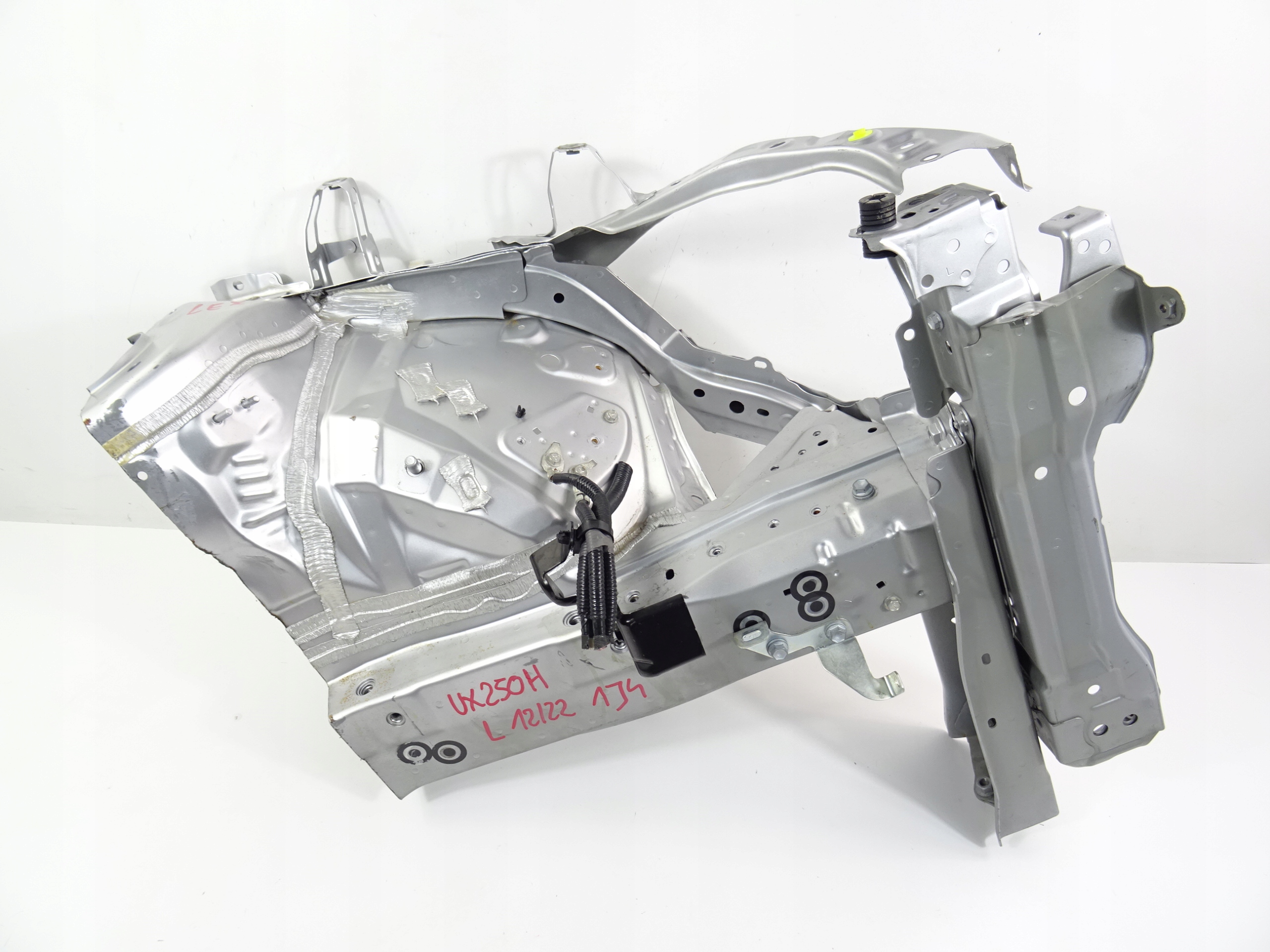 LEXUS UX 250 H PODŁUŻNICA ĆWIARTKA LEWA 1J4