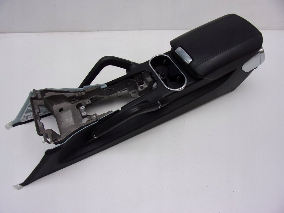 7P5864252 - Центральний підлокітник тунелю Cayenne 7p5 2010^