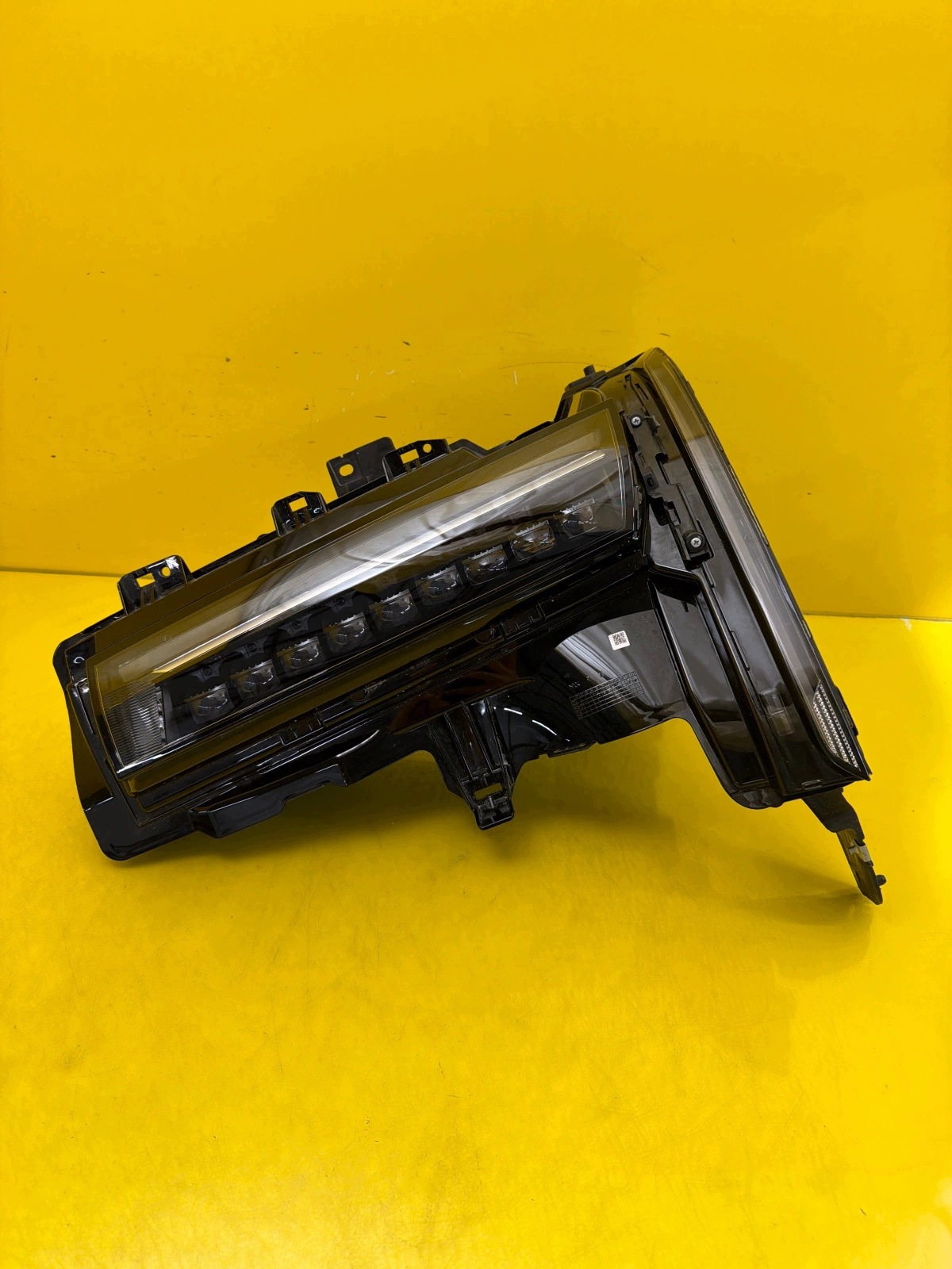 light right front Cadillac Lyriq 2022- Full Led 86542360