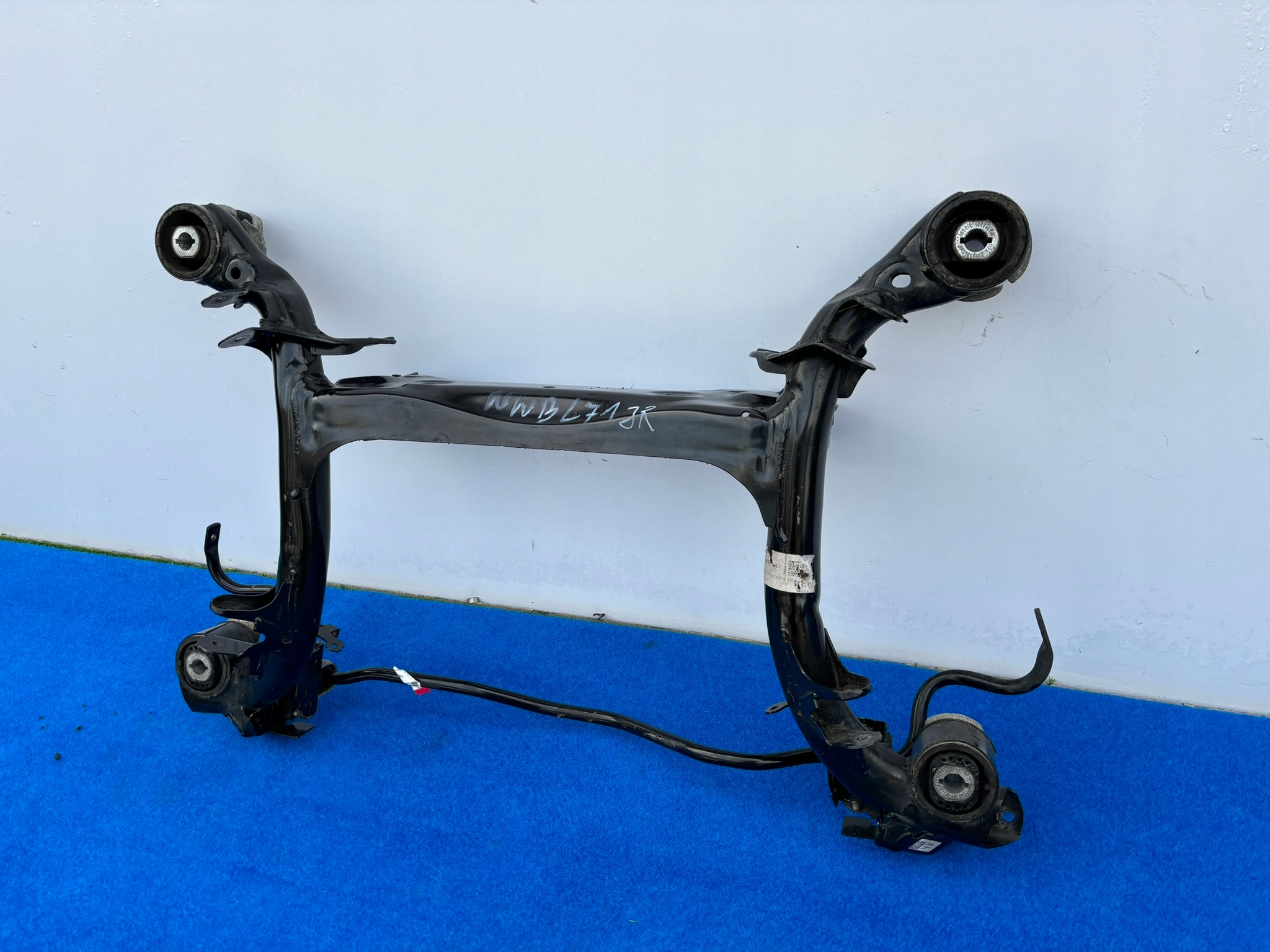 AUDI A4 B9 A5 8W subframe springing rear part + STABILIZATOR axle beam NWBL71JR