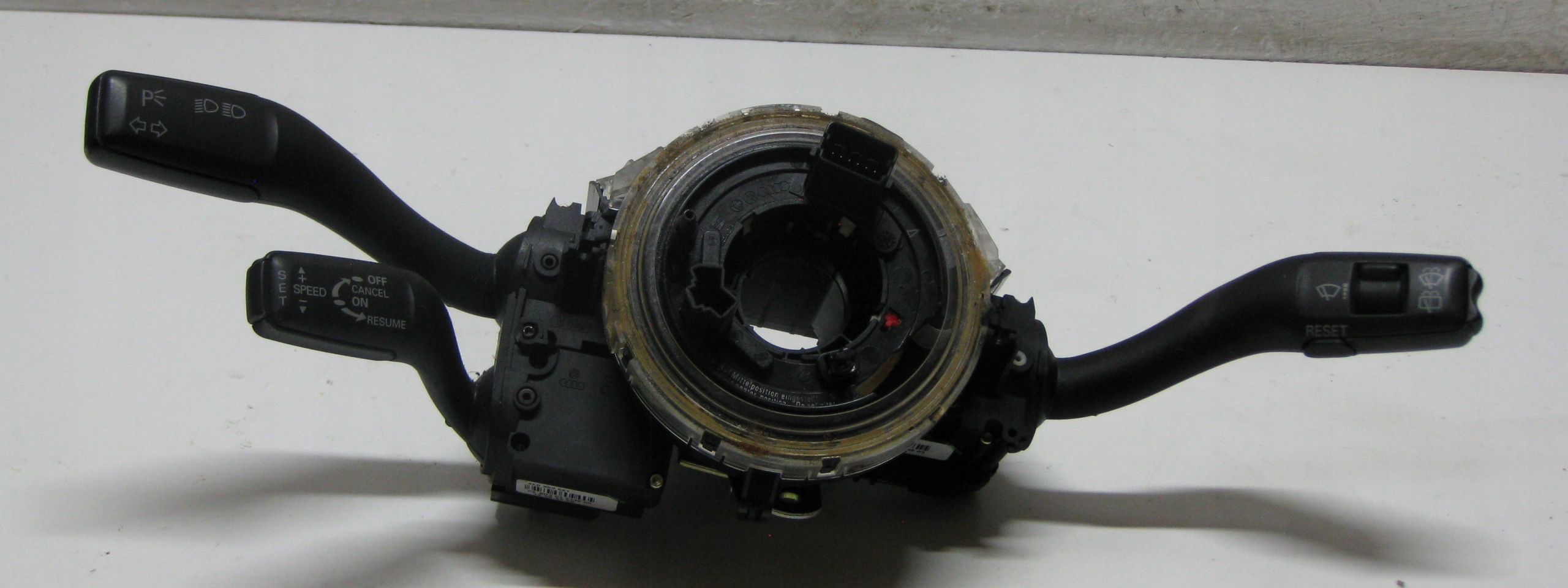 AUDI A6 C6 2.4 6V 05R commande levier commodo sous volant 4F0953549A