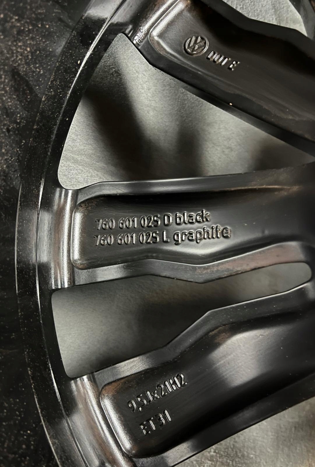 ORYGINALNE KOŁA ALUFELGI VW VOLKSWAGEN TOUAREG III 21” NOWY MODEL SUPERSTAN Typ samochodu Samochody osobowe