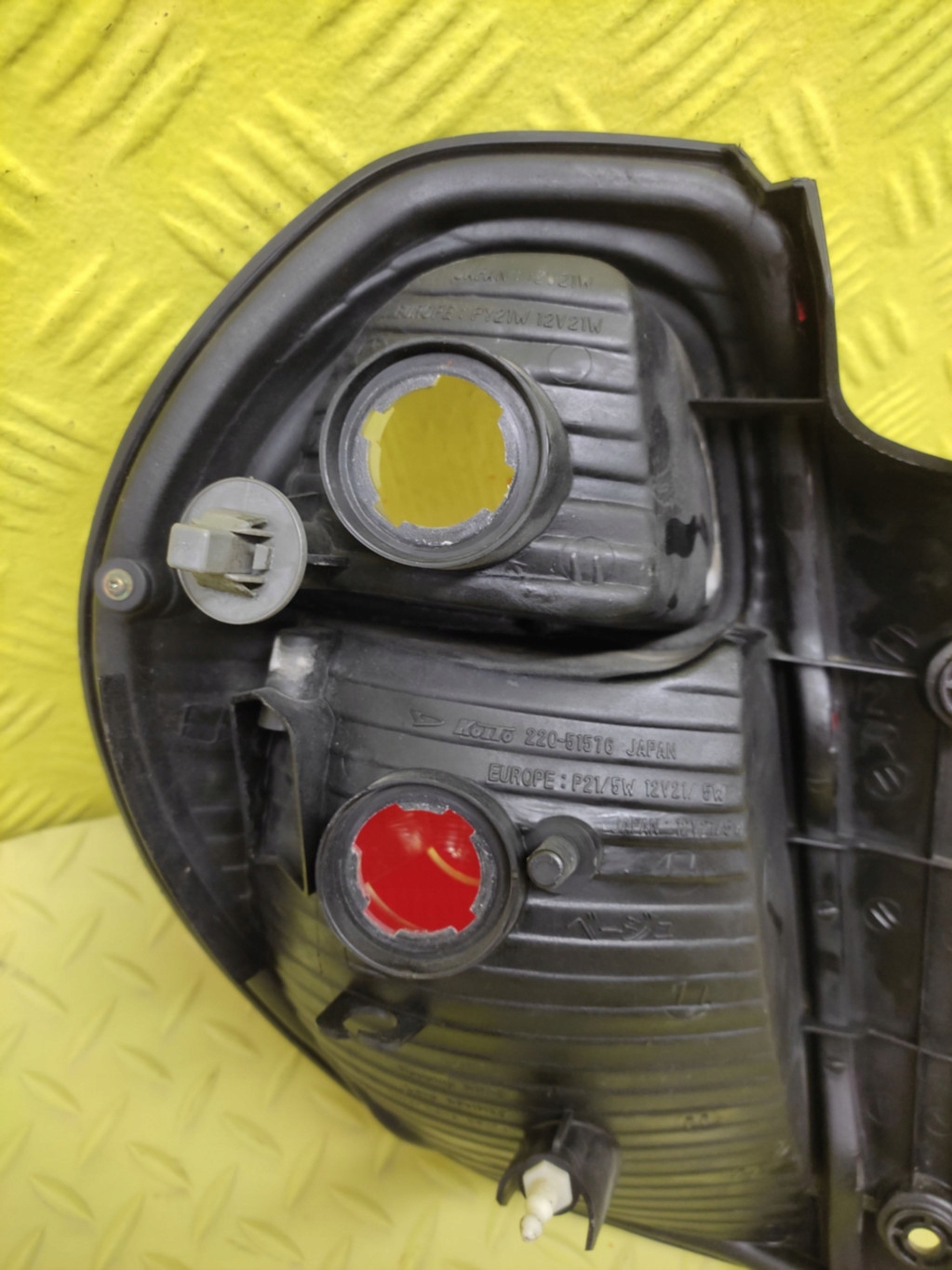 DAIHATSU SIRION and light right rear part