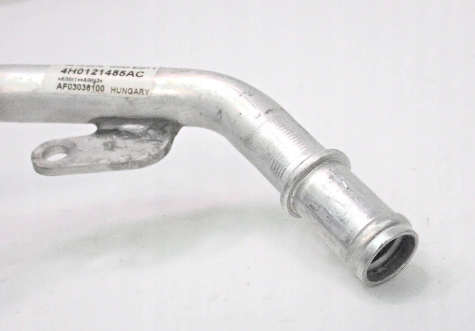 PRZEWÓD RURA WODY AUDI A8 D4 4H0121485AC Typ samochodu Samochody osobowe