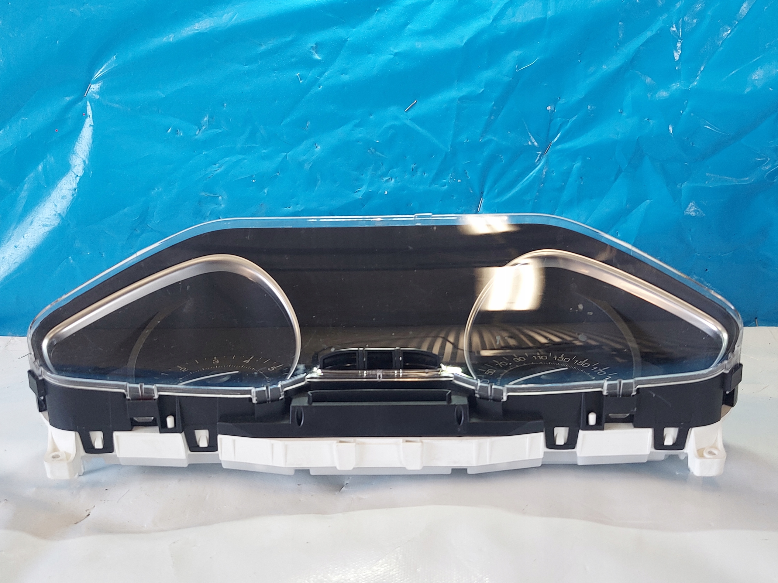 dials clock PEUGEOT 2008 1.2 VTI 9814039080