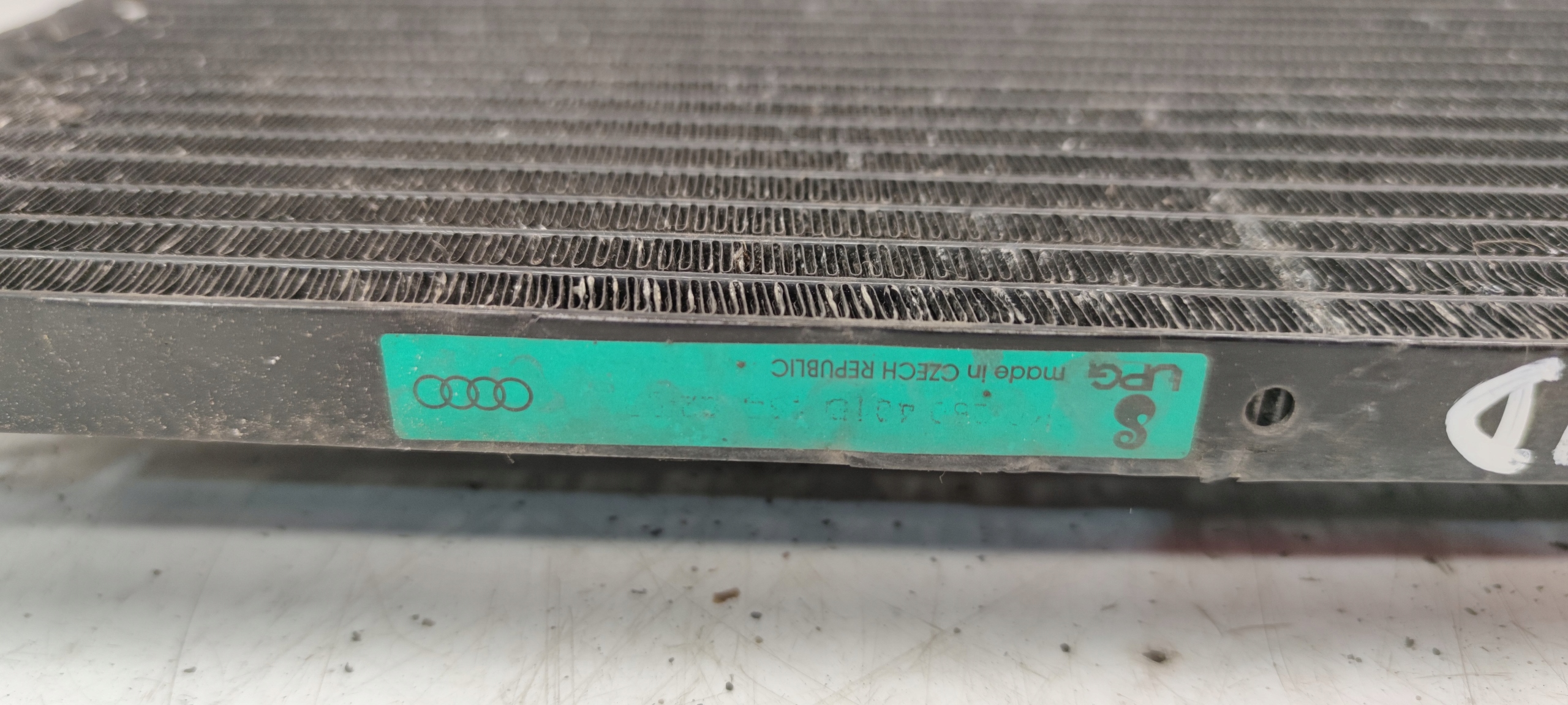 Radiateur climatisation AUDI A4 B8 A5 Q5 8K0260401D