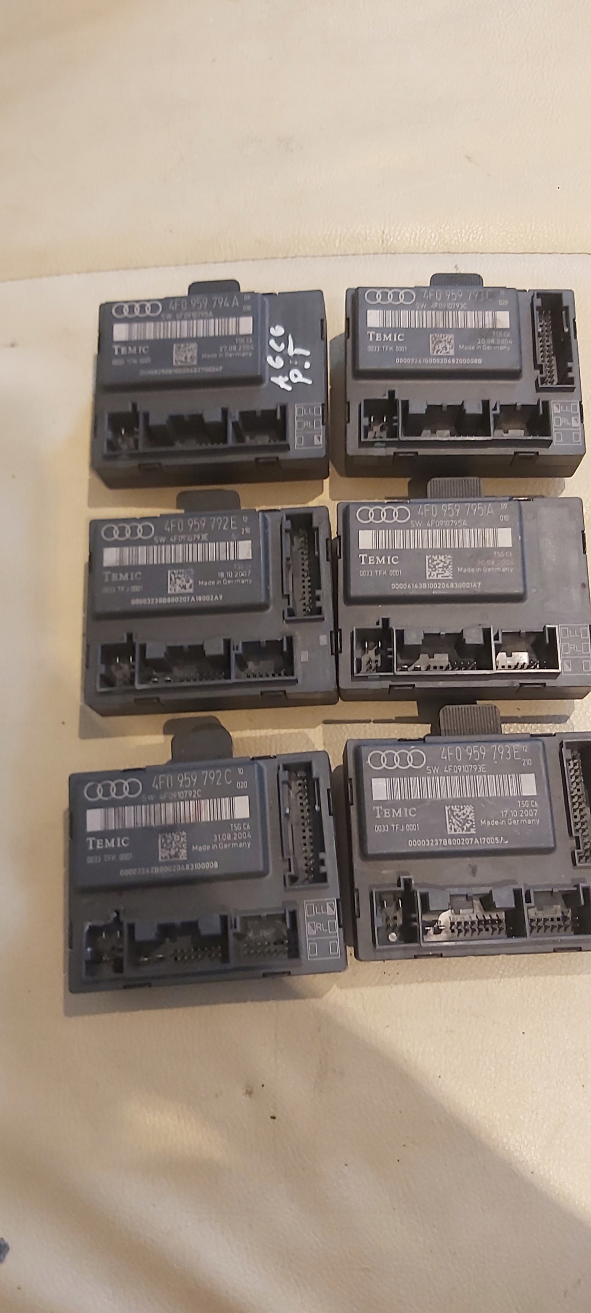 4F0959795A MODUŁ DRZWI a6 c6 lewy tył