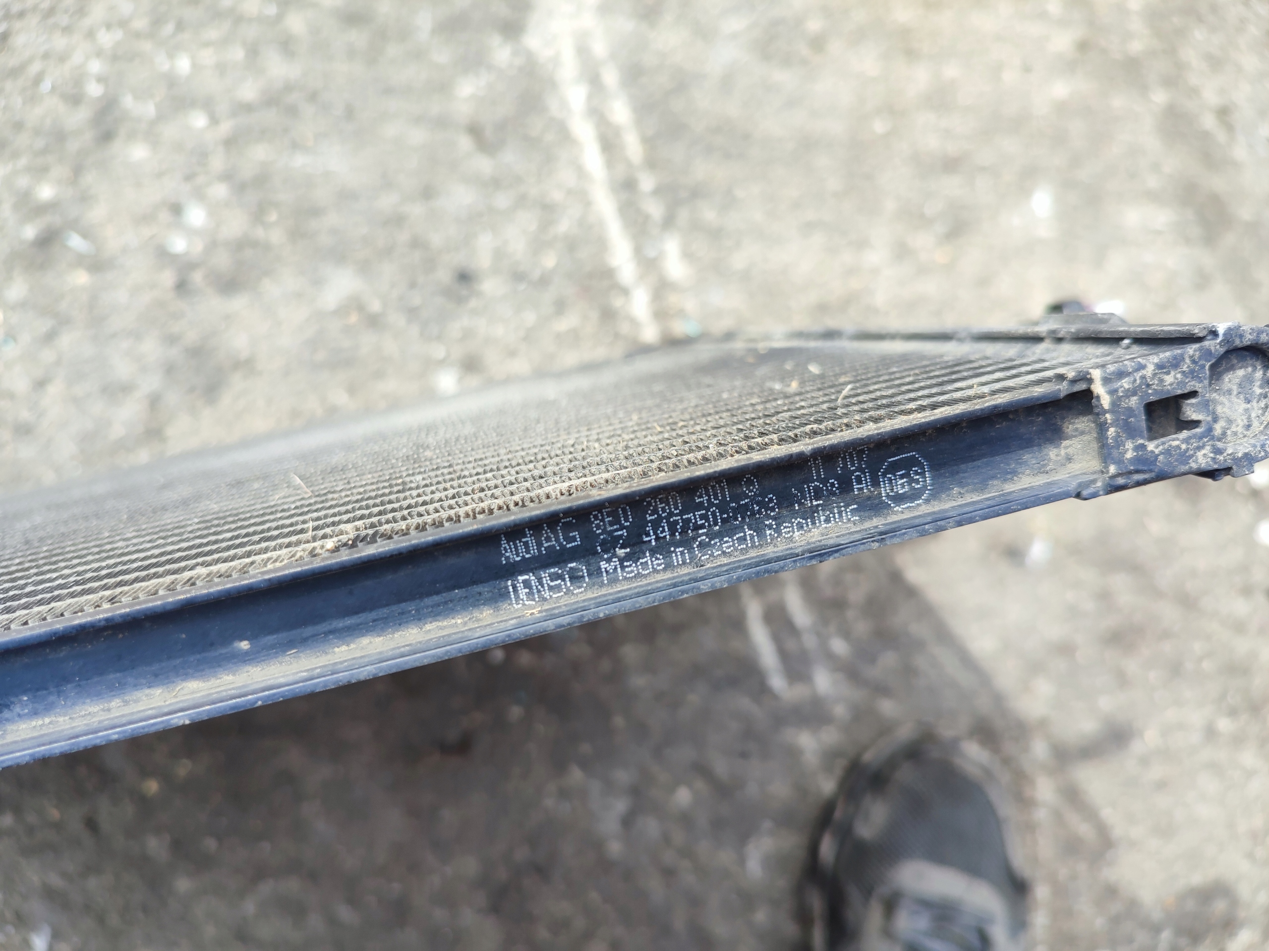 RADIATEUR CLIMATISATION AUDI A4 B7 8E0260401Q