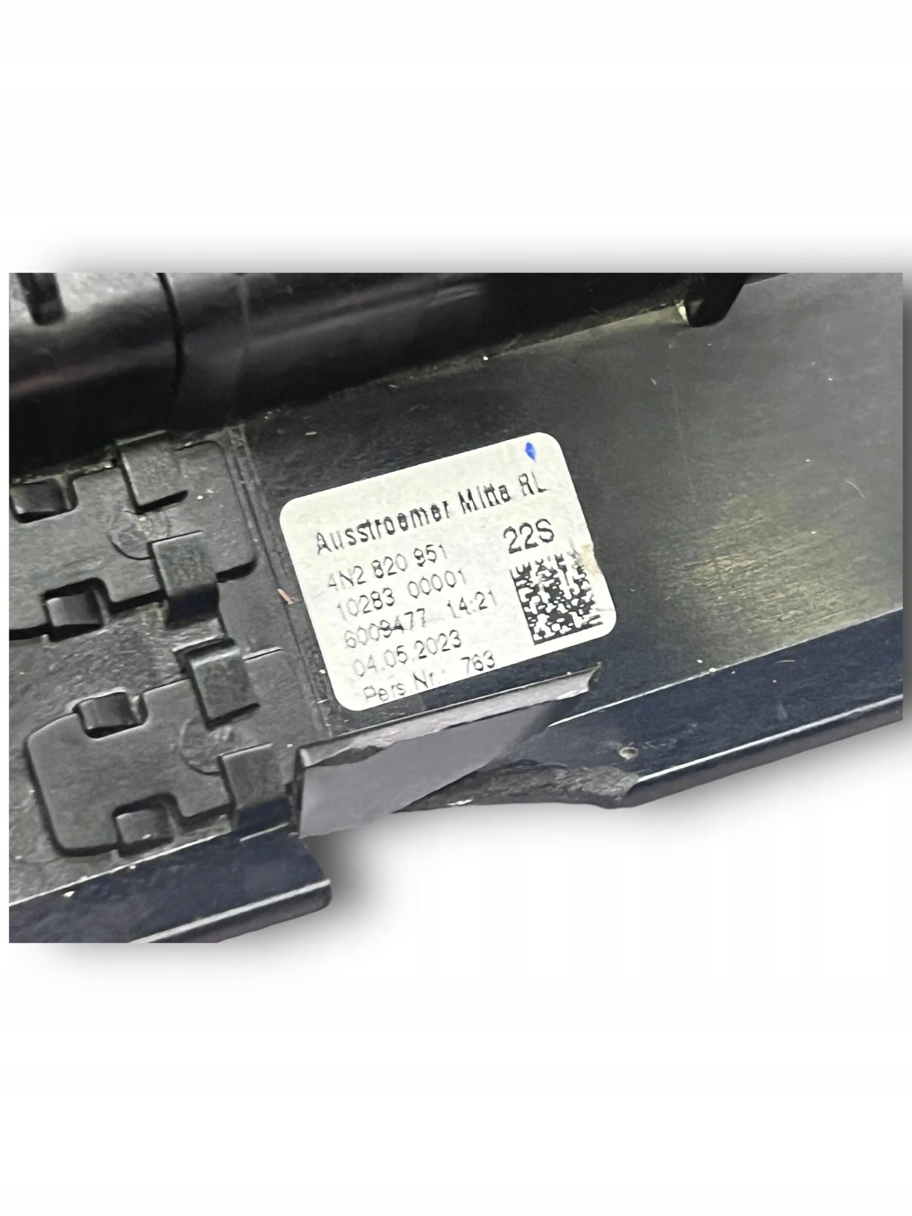 AUDI A8 D5 grid air conditioning devices 4N2820951 @M