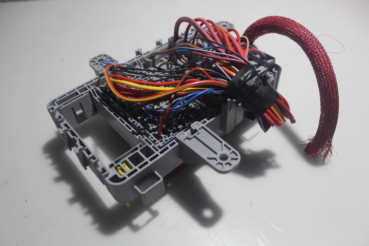 SKRZYNKA BEZPIECZNIKÓW ALFA ROMEO GIULIA 2.2JTD Wersja Europejska