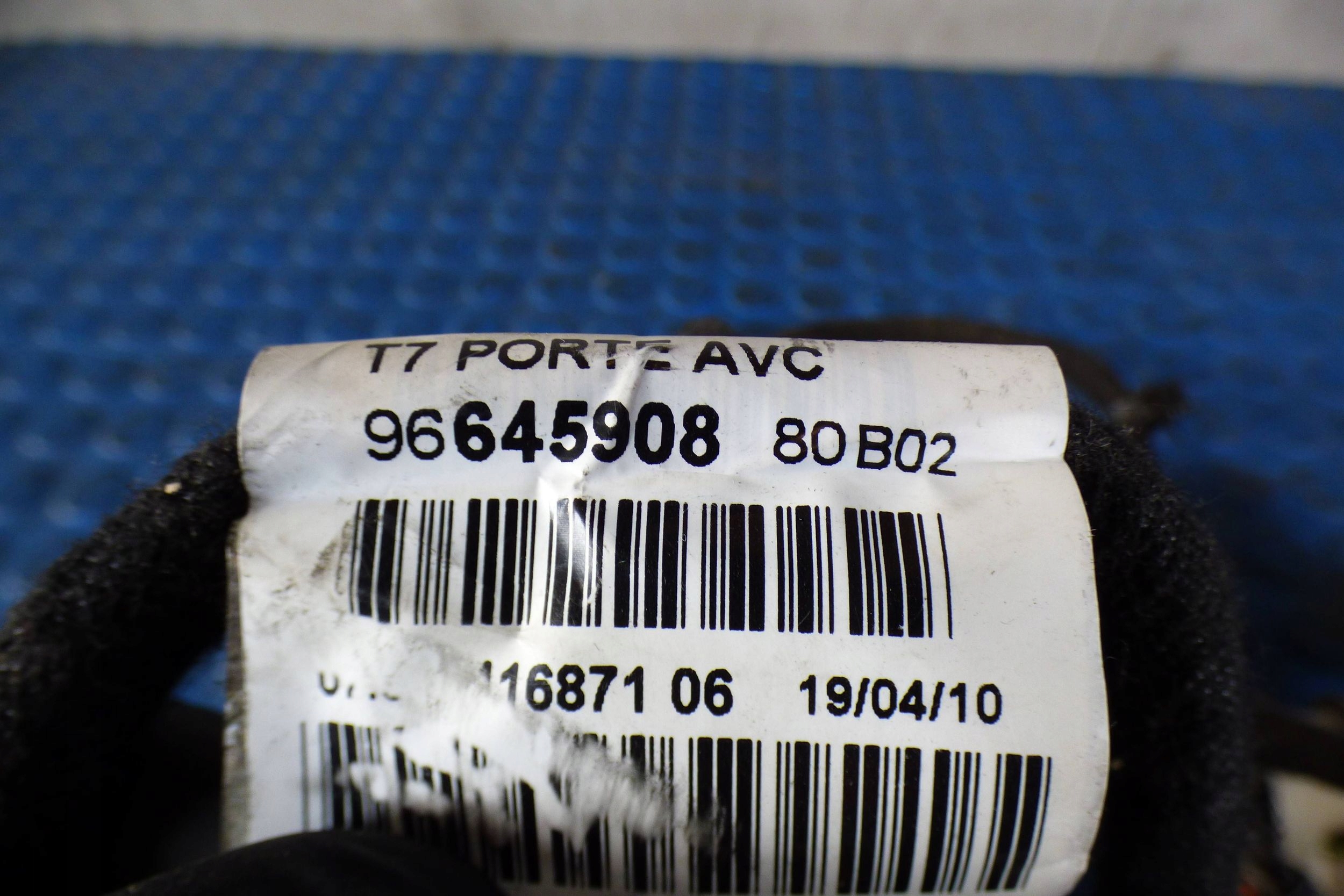 Peugeot 308 and T7 wiring bundle door left front 9664590880