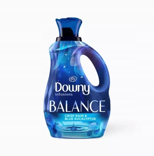 Levně Downy Crisp Rain Eucalyptus 1,66 l 83 máchání