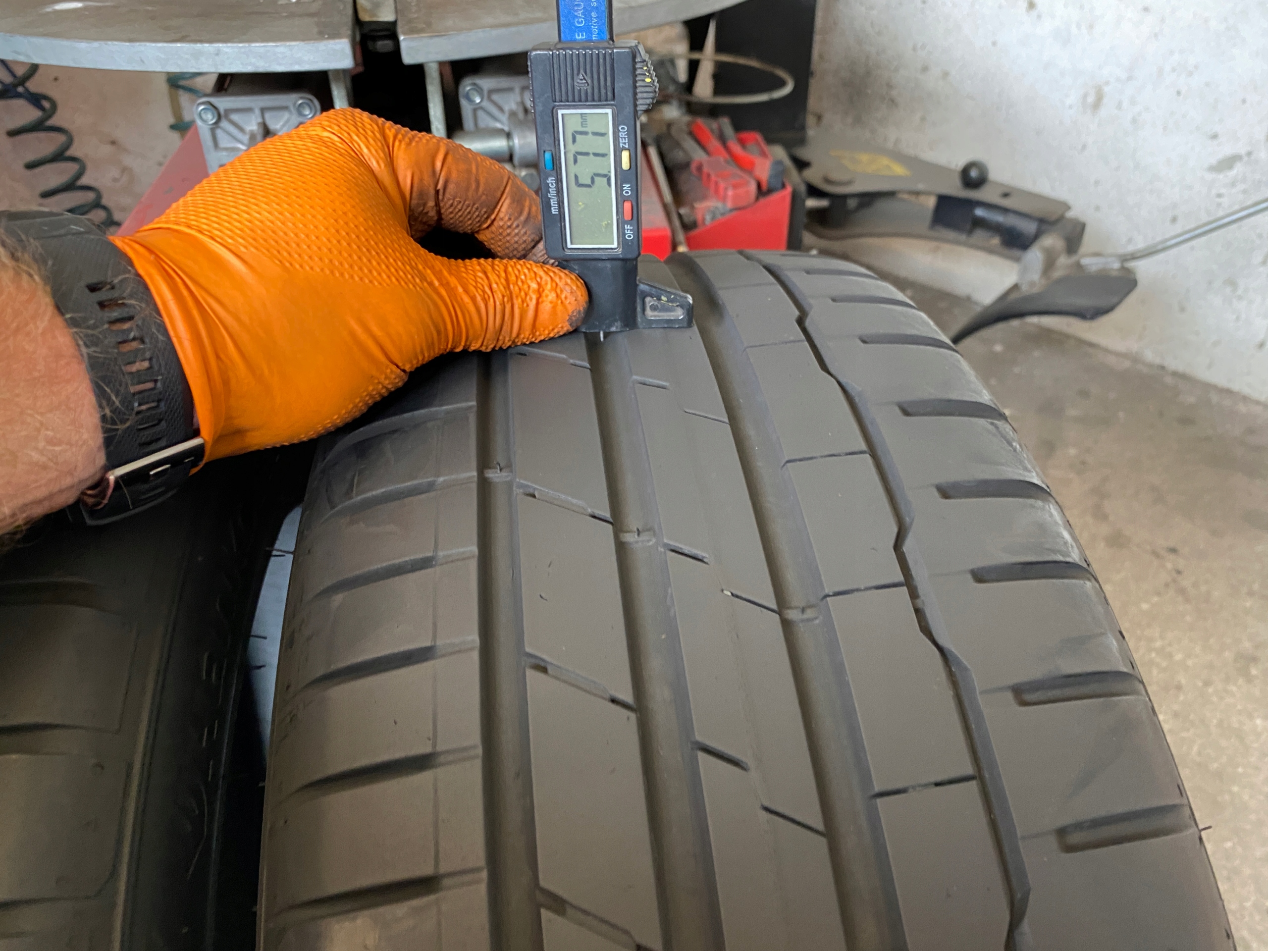 2 tyres summer 225/50R18 Hankook Ventus S1 Evo3 6mm