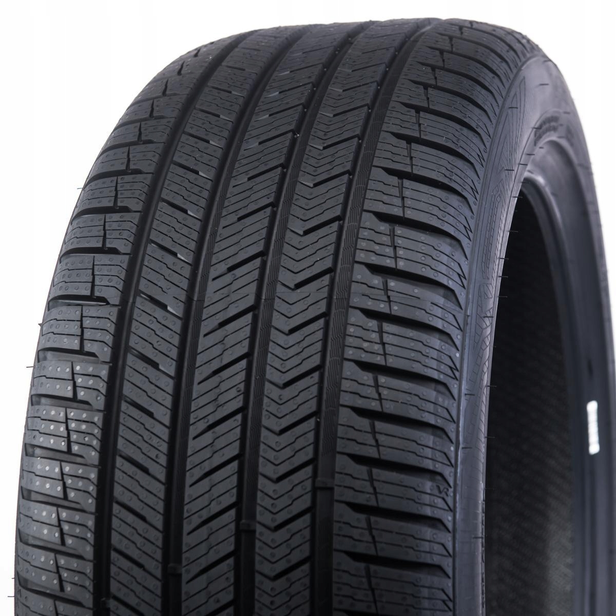 1x OPONA 215/55R17 Vredestein Quatrac Pro EV
