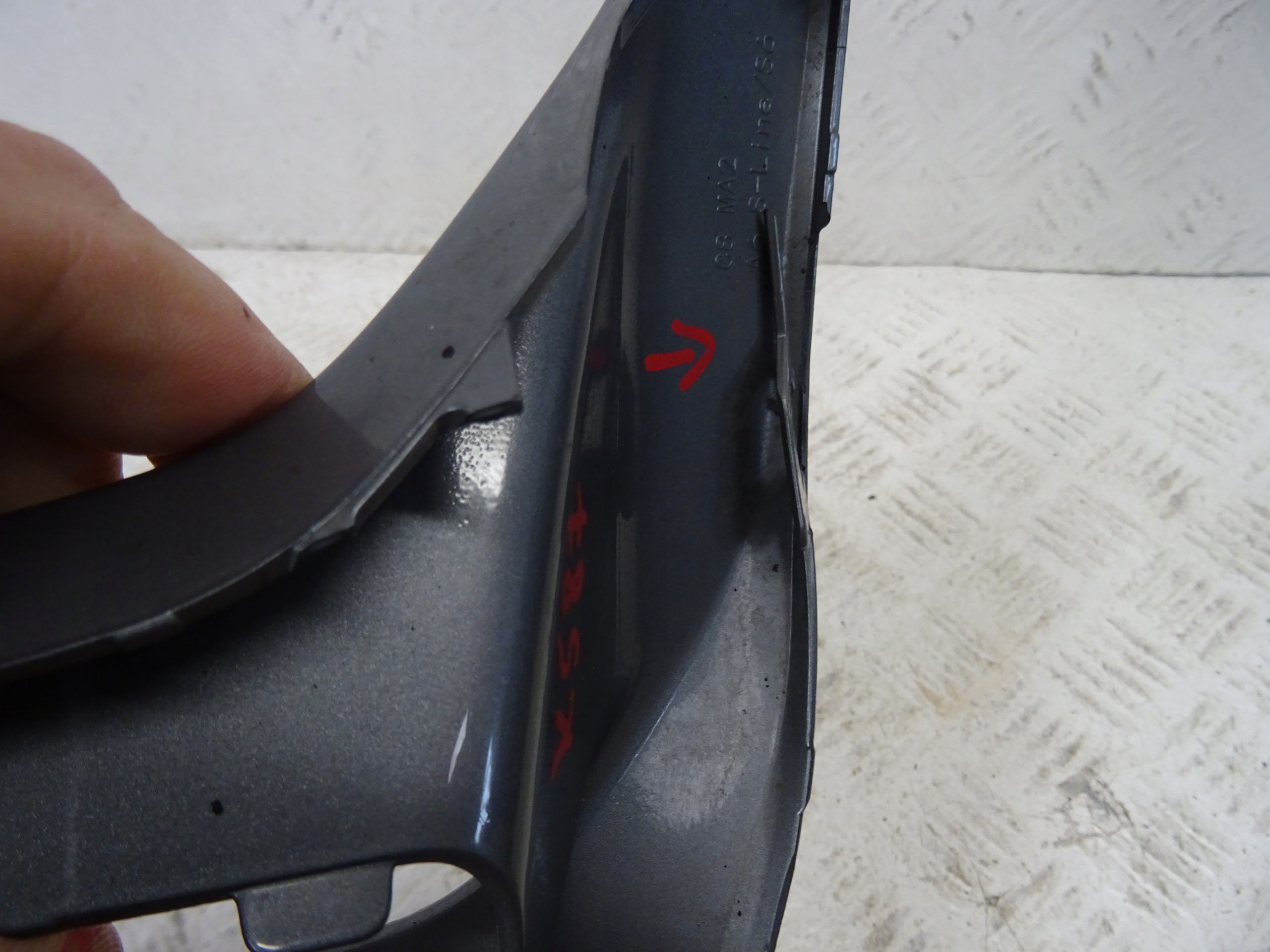 moulding of a bumper front front left AUDI A6 C8 S-LINE 4K0807957