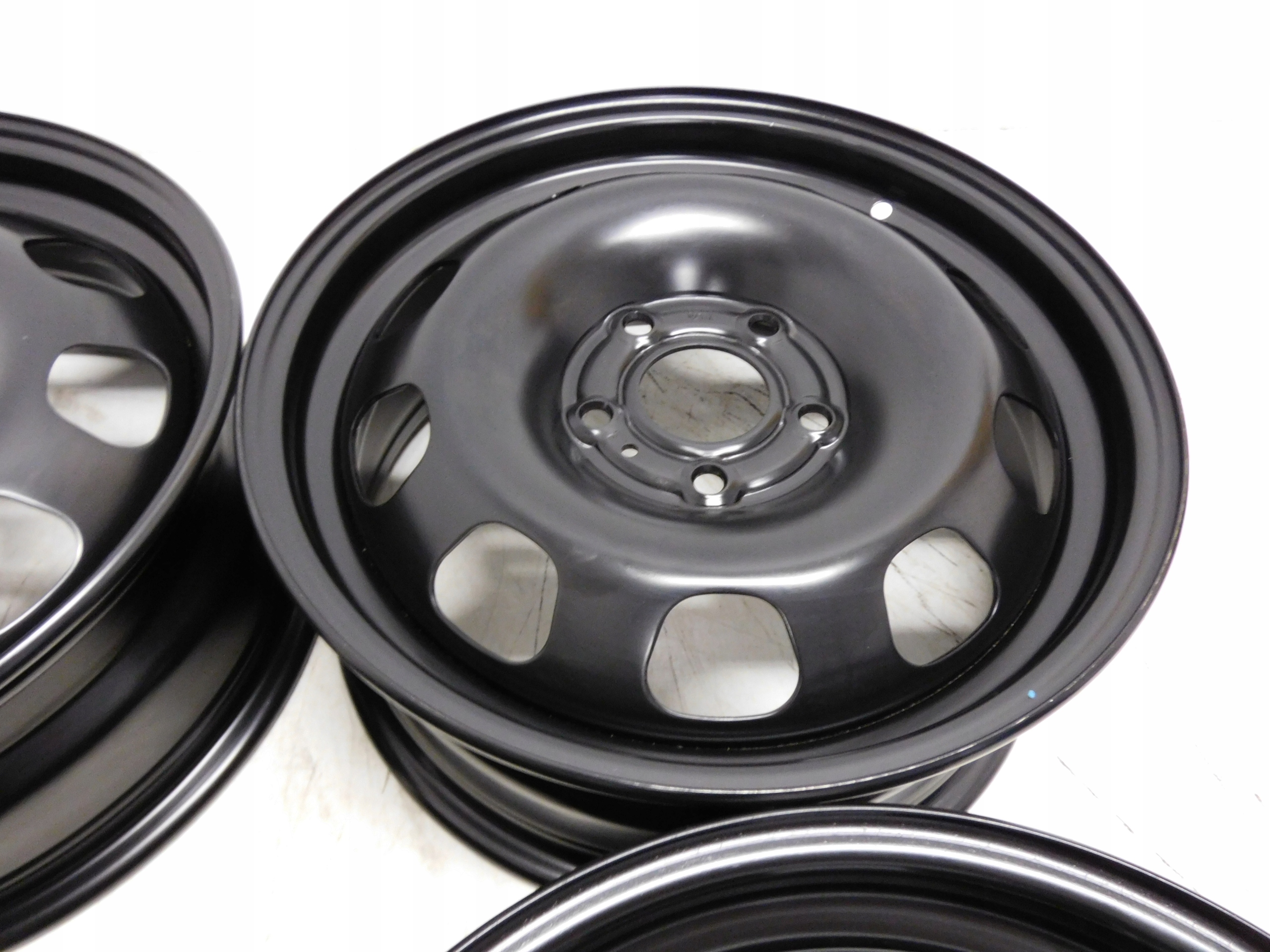 FELGI 16 DACIA DUSTER RENAULT ORYGINAŁ ET50 Kod producenta R1-1779