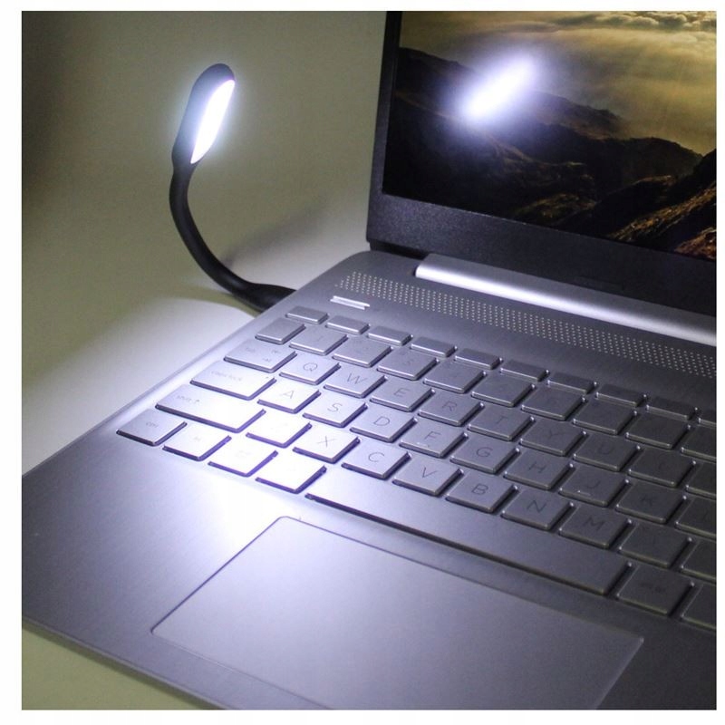 Lampka LED USB do Laptopa Energooszczędna czarna Stan opakowania oryginalne