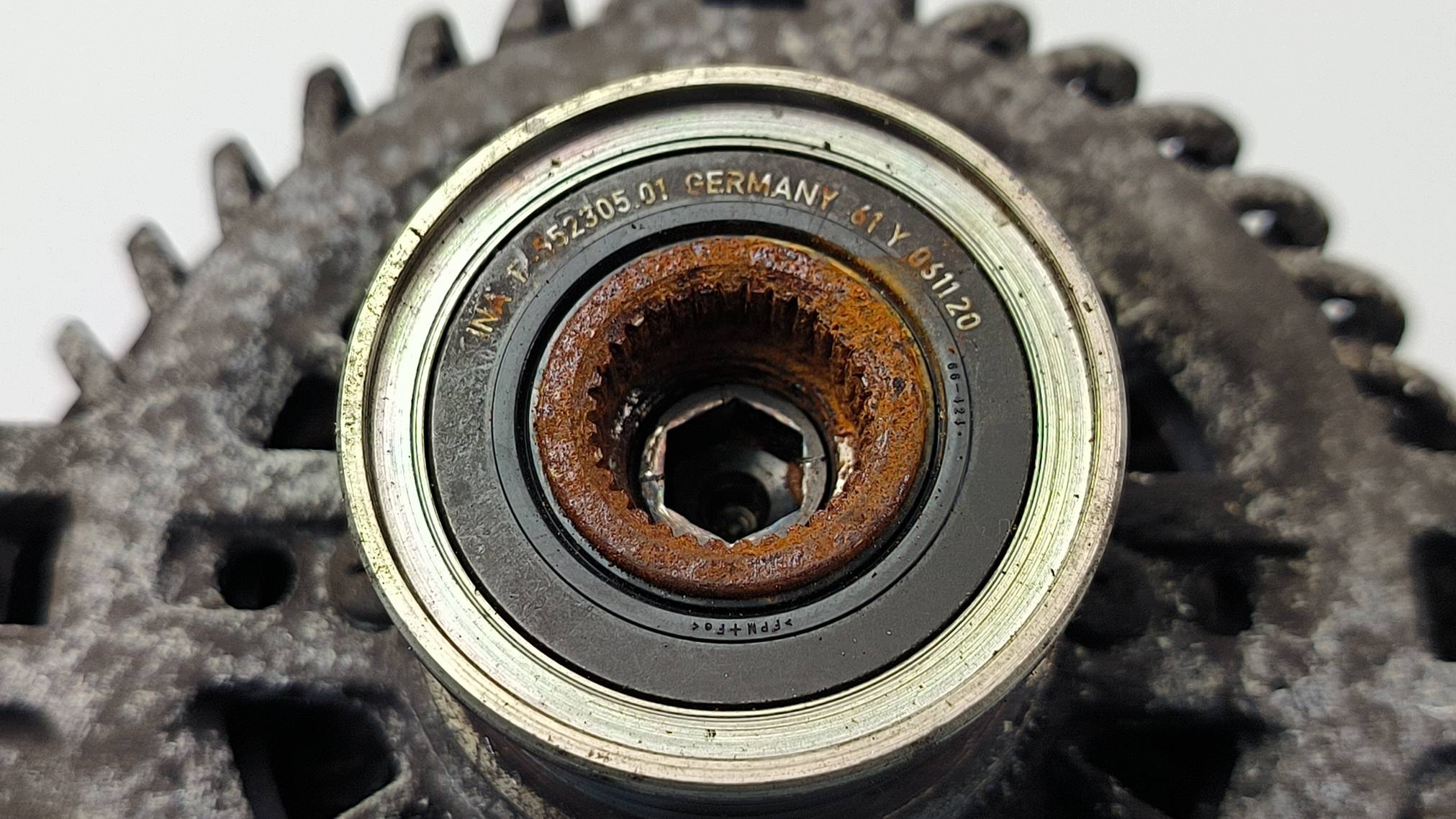 alternatore 231009096R OPEL VIVARO B