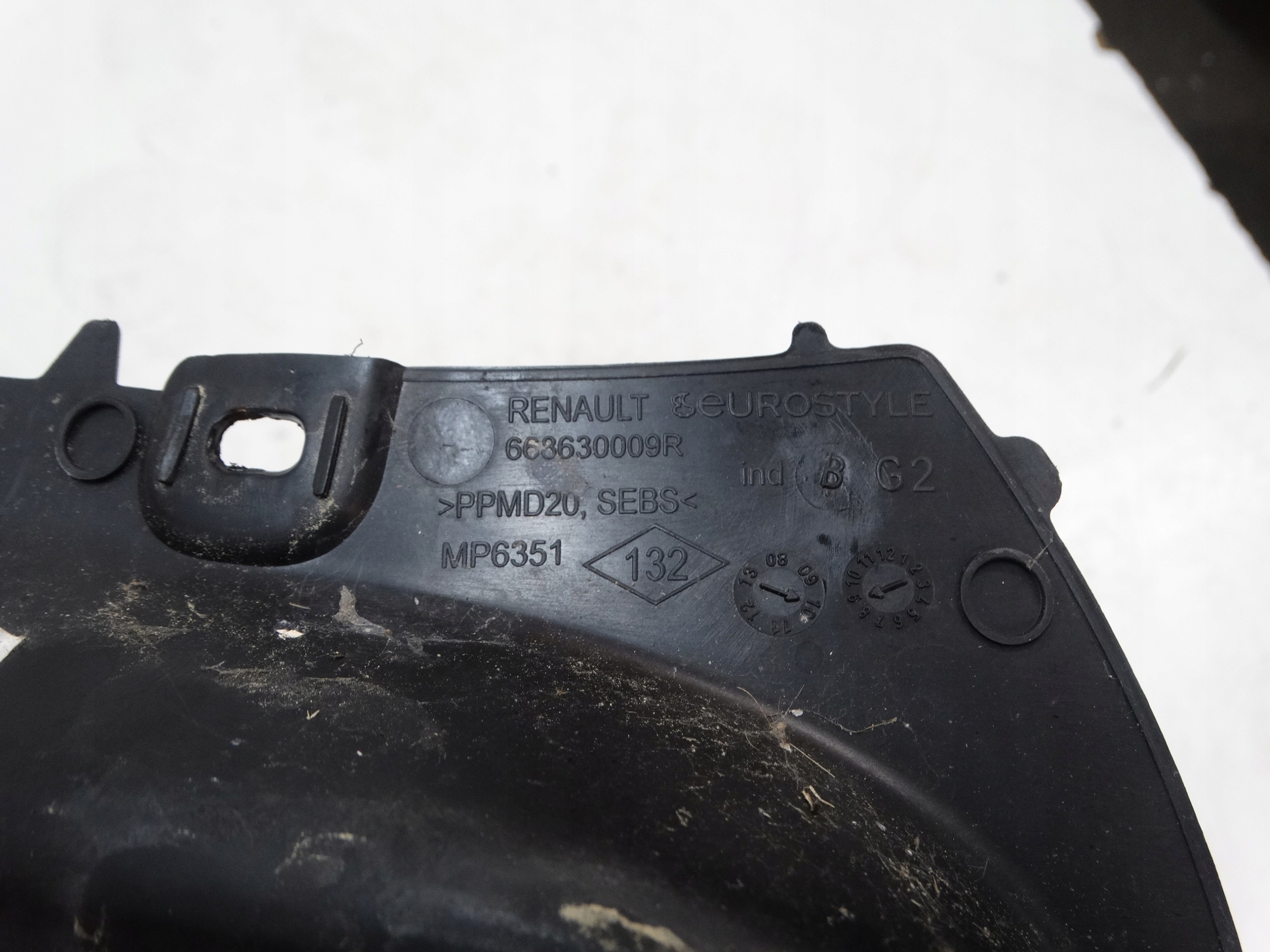 corner under the window left RENAULT SCENIC III MEGANE III 668630009R